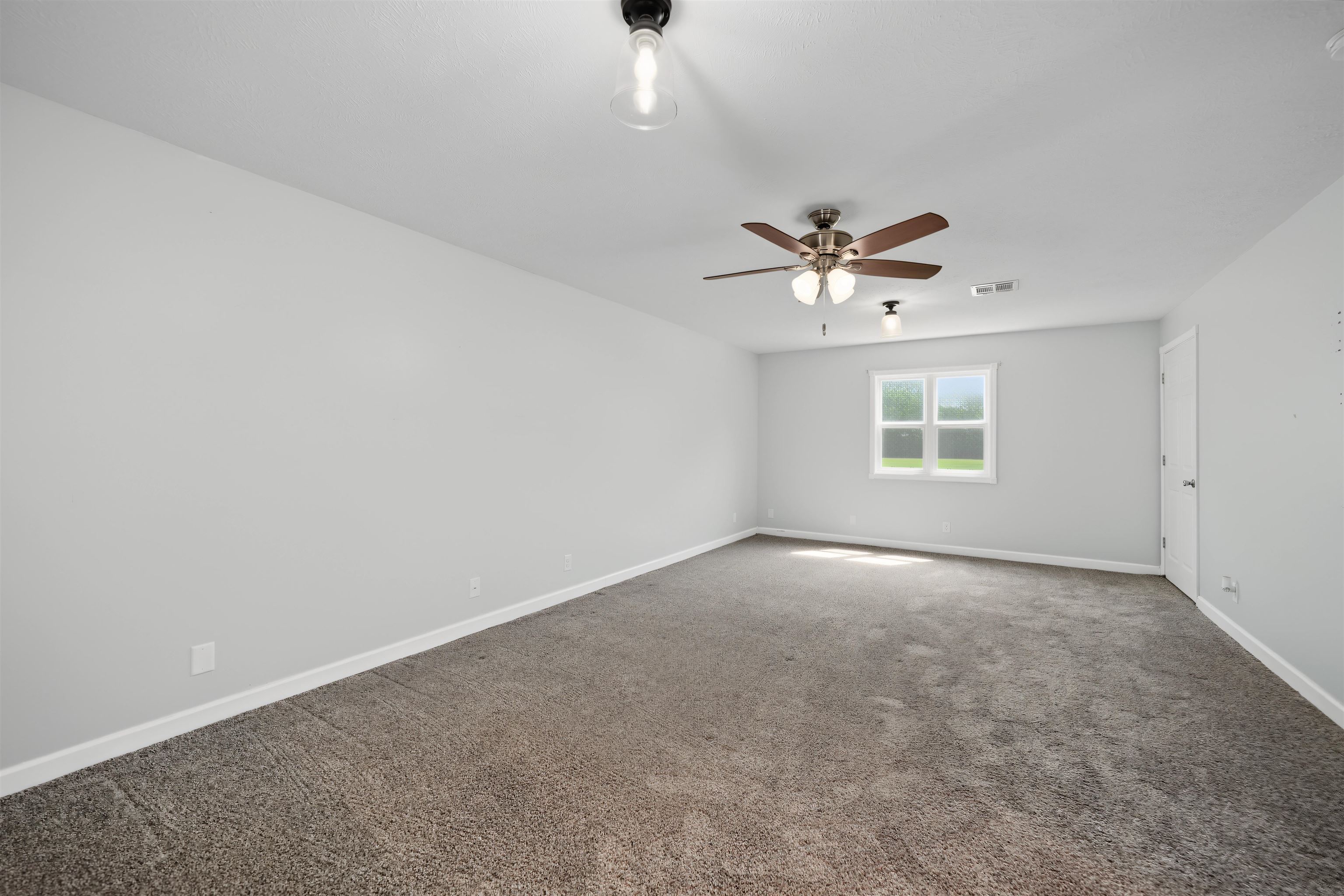 1301 N Front St Property Photo 11