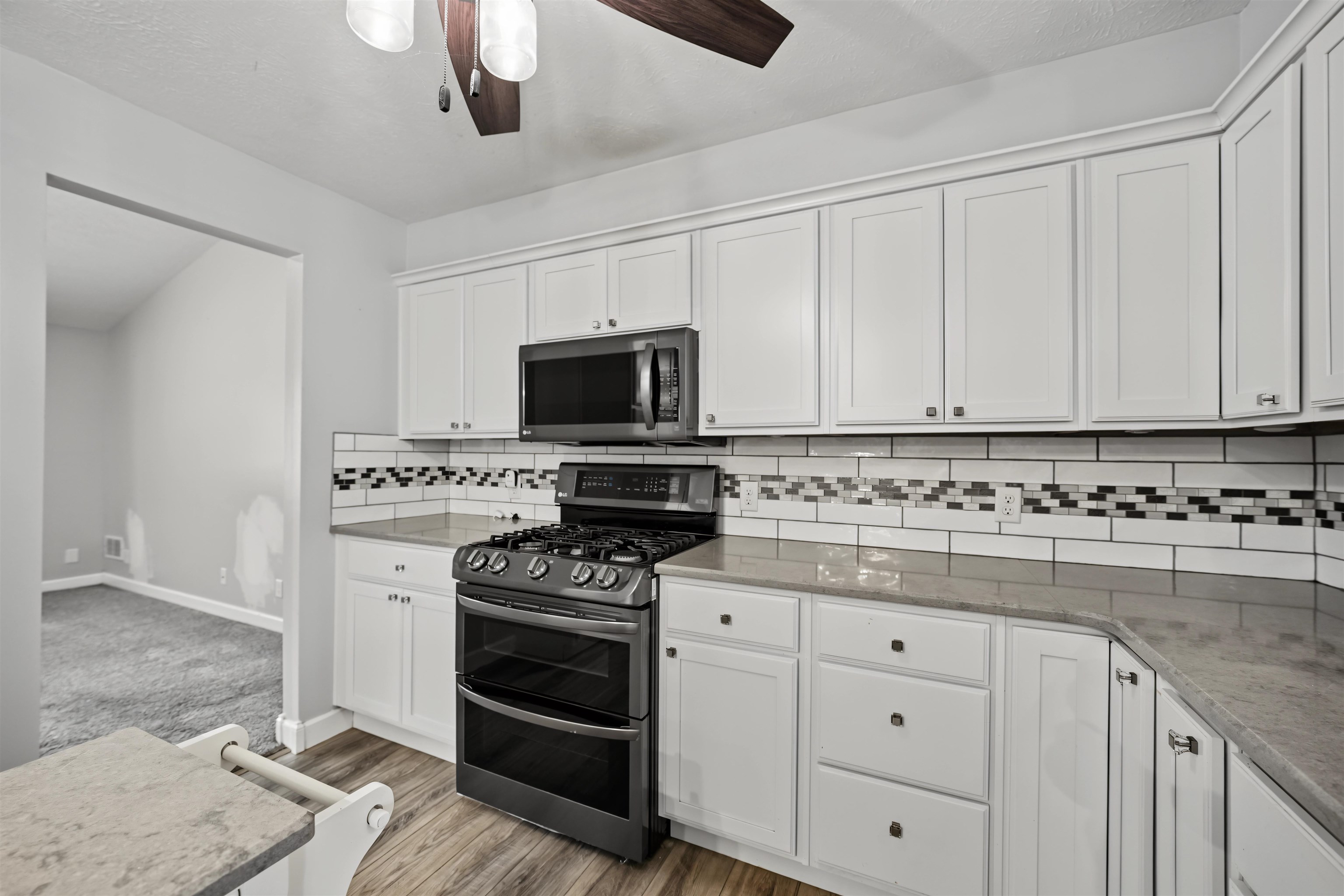 1301 N Front St Property Photo 13