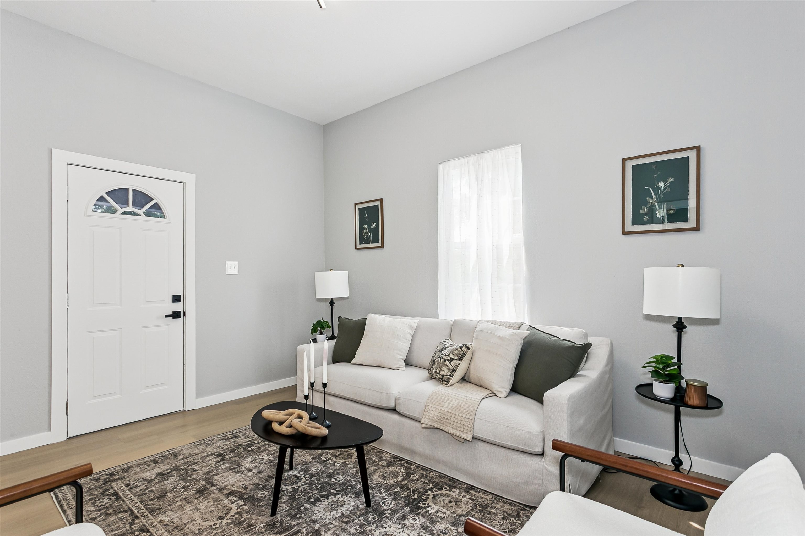 2016 E Chishom St Property Photo 7