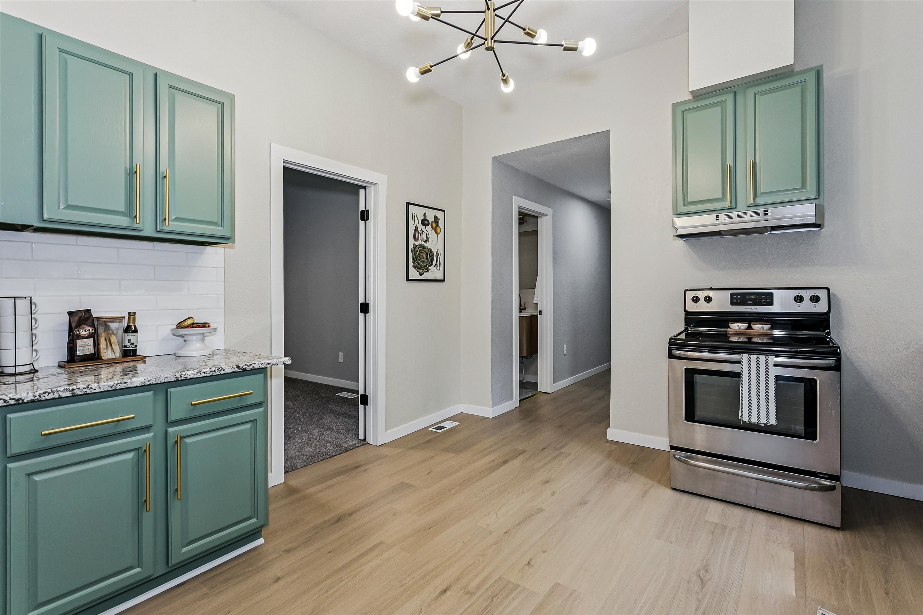 2016 E Chishom St Property Photo 13