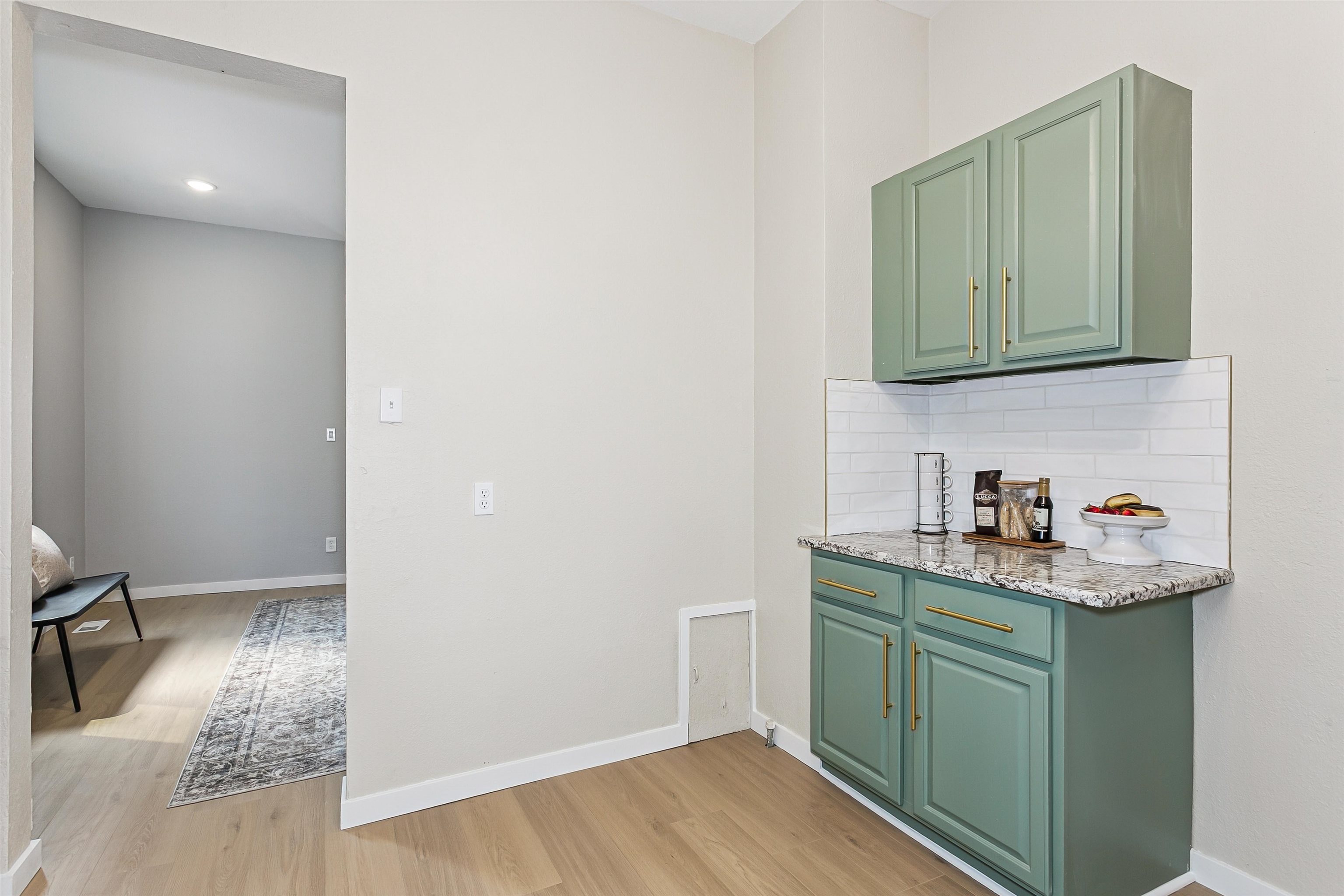 2016 E Chishom St Property Photo 18