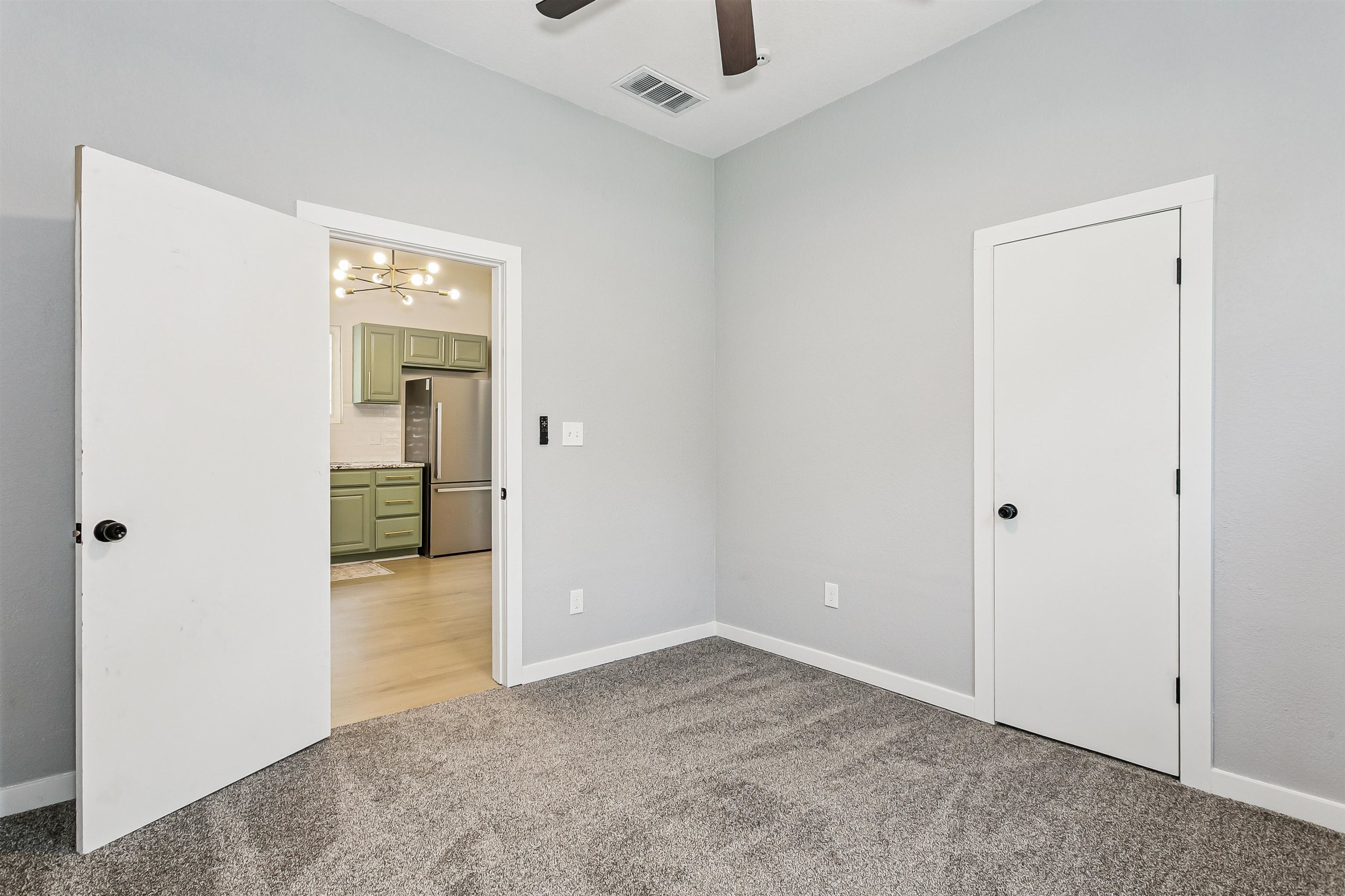 2016 E Chishom St Property Photo 23
