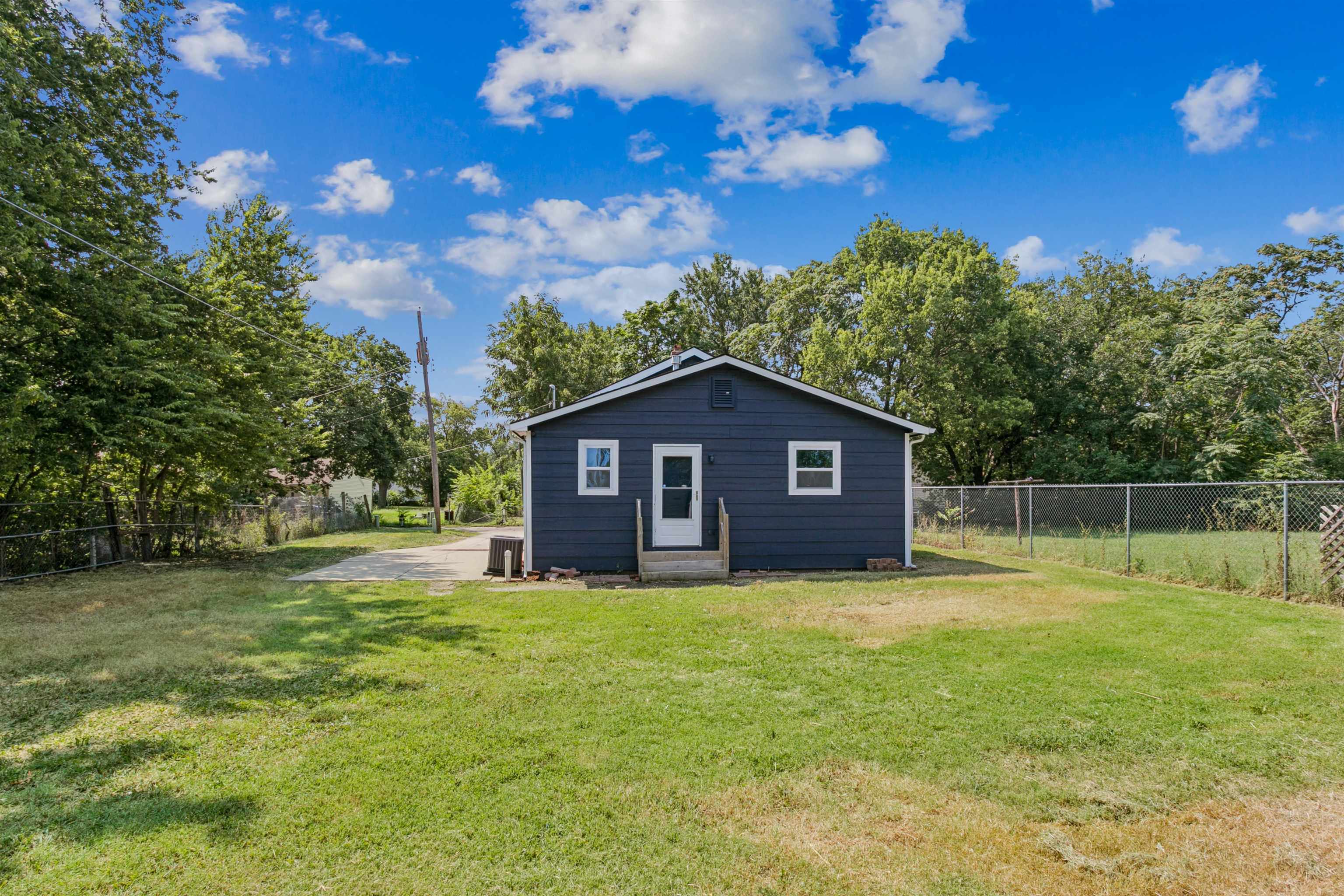 2016 E Chishom St Property Photo 31