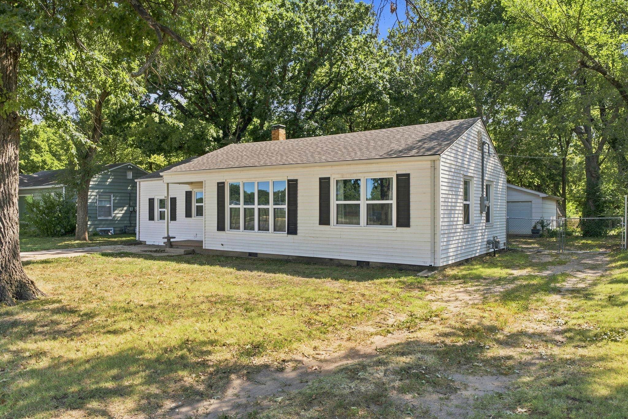 3016 N Charles Ave Property Photo 1