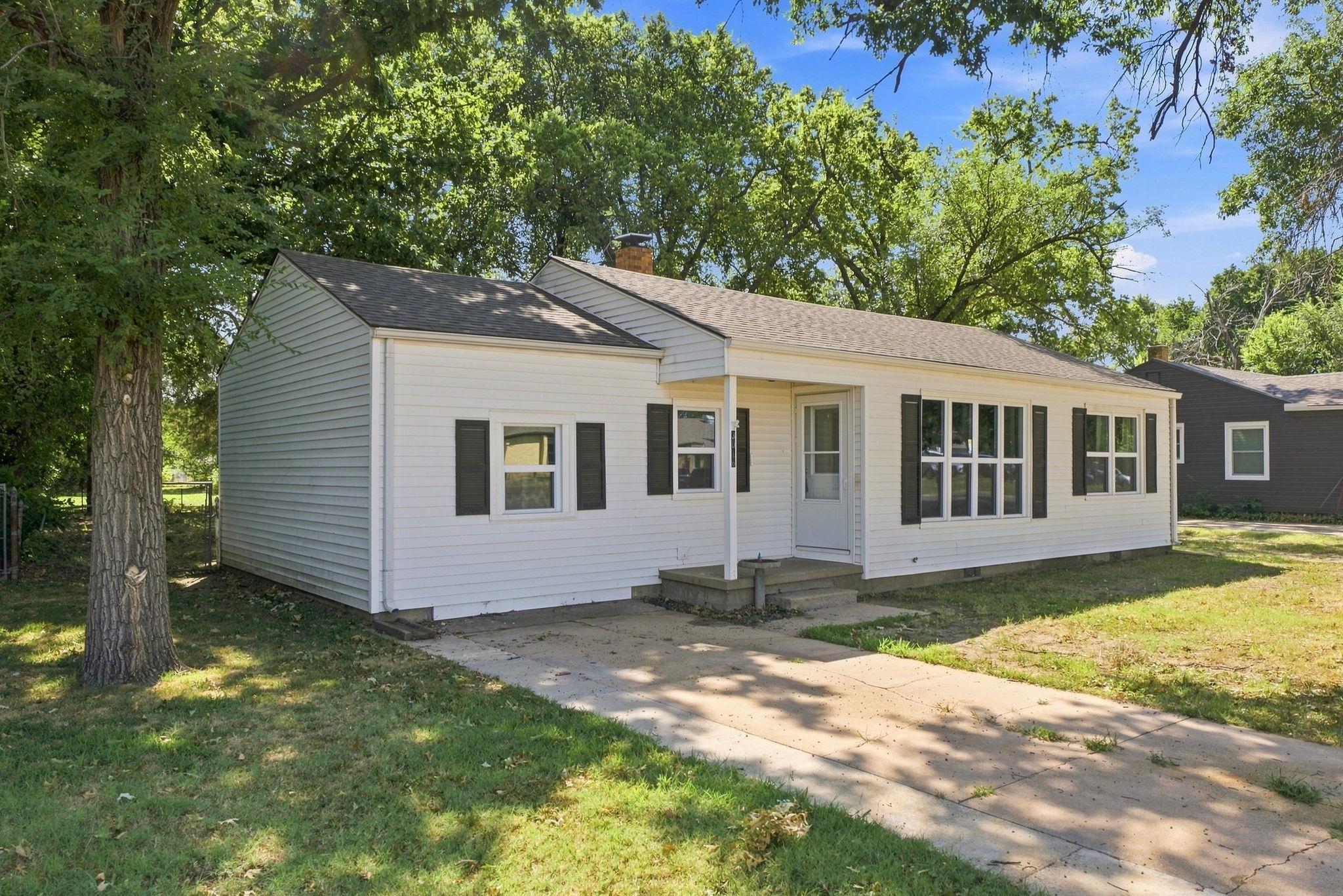 3016 N Charles Ave Property Photo 3