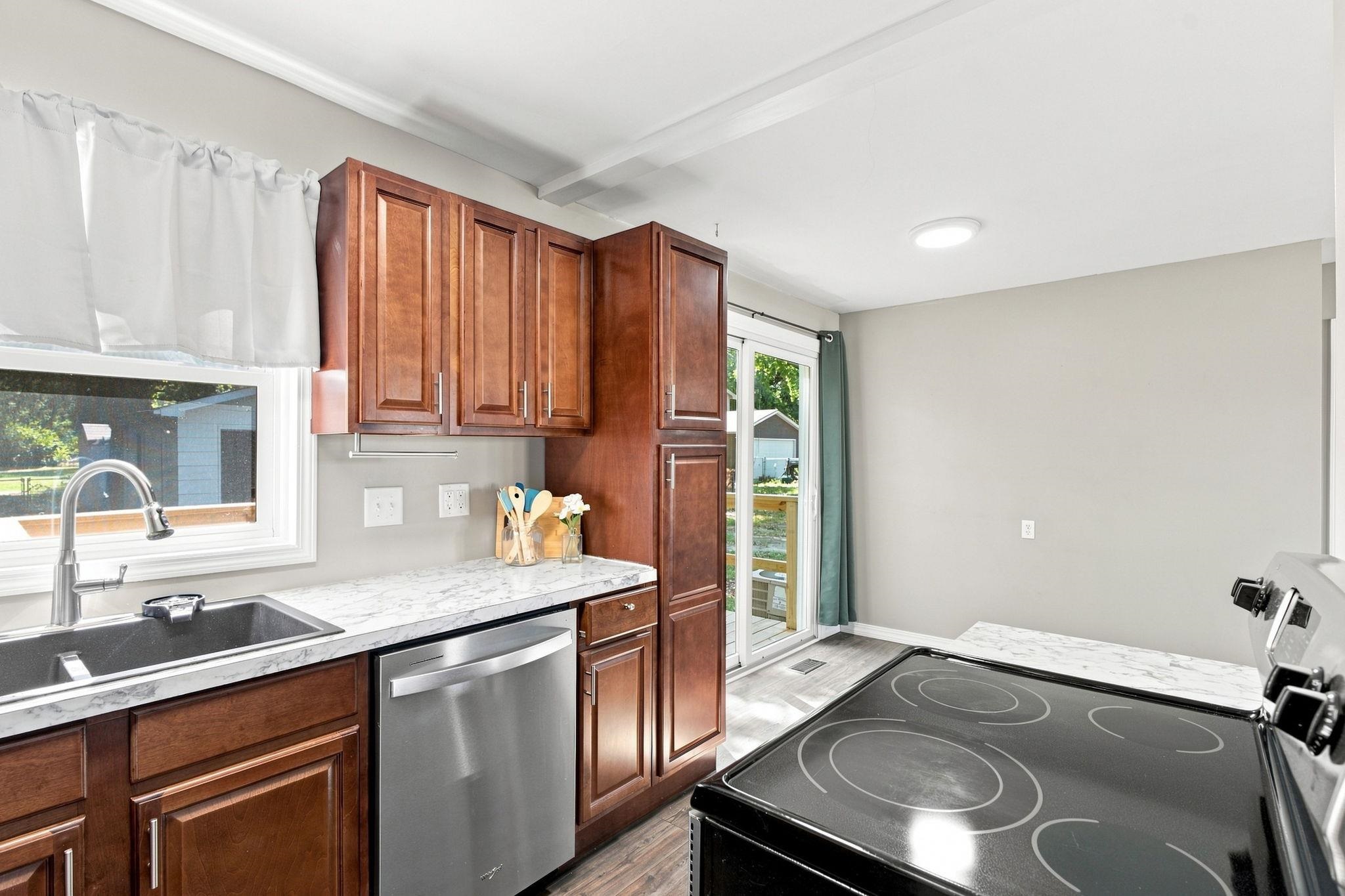 3016 N Charles Ave Property Photo 10