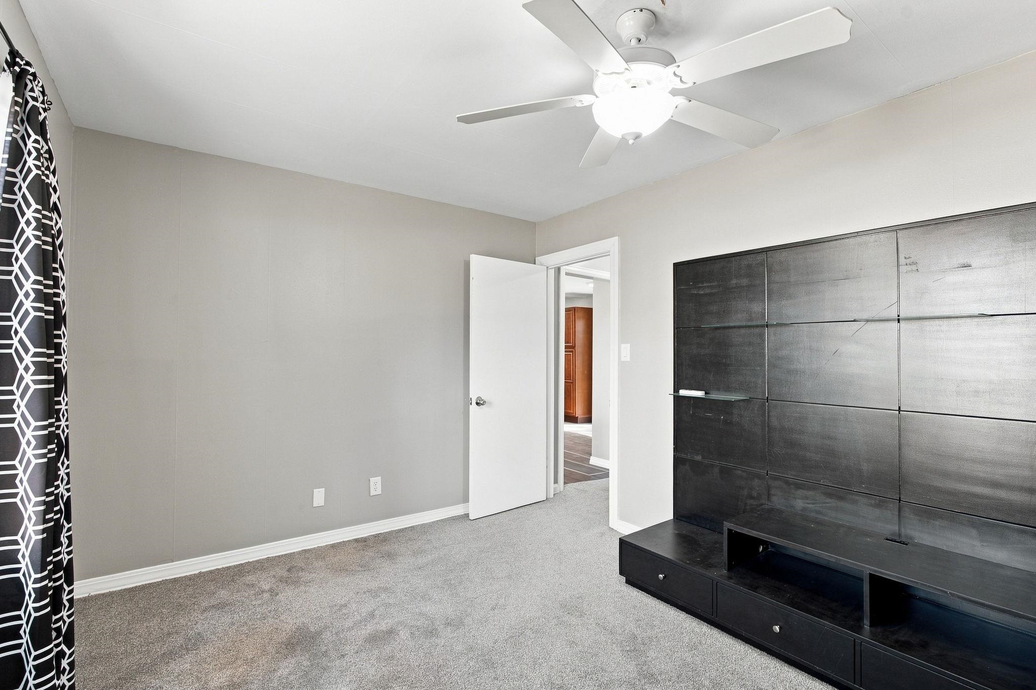 3016 N Charles Ave Property Photo 17