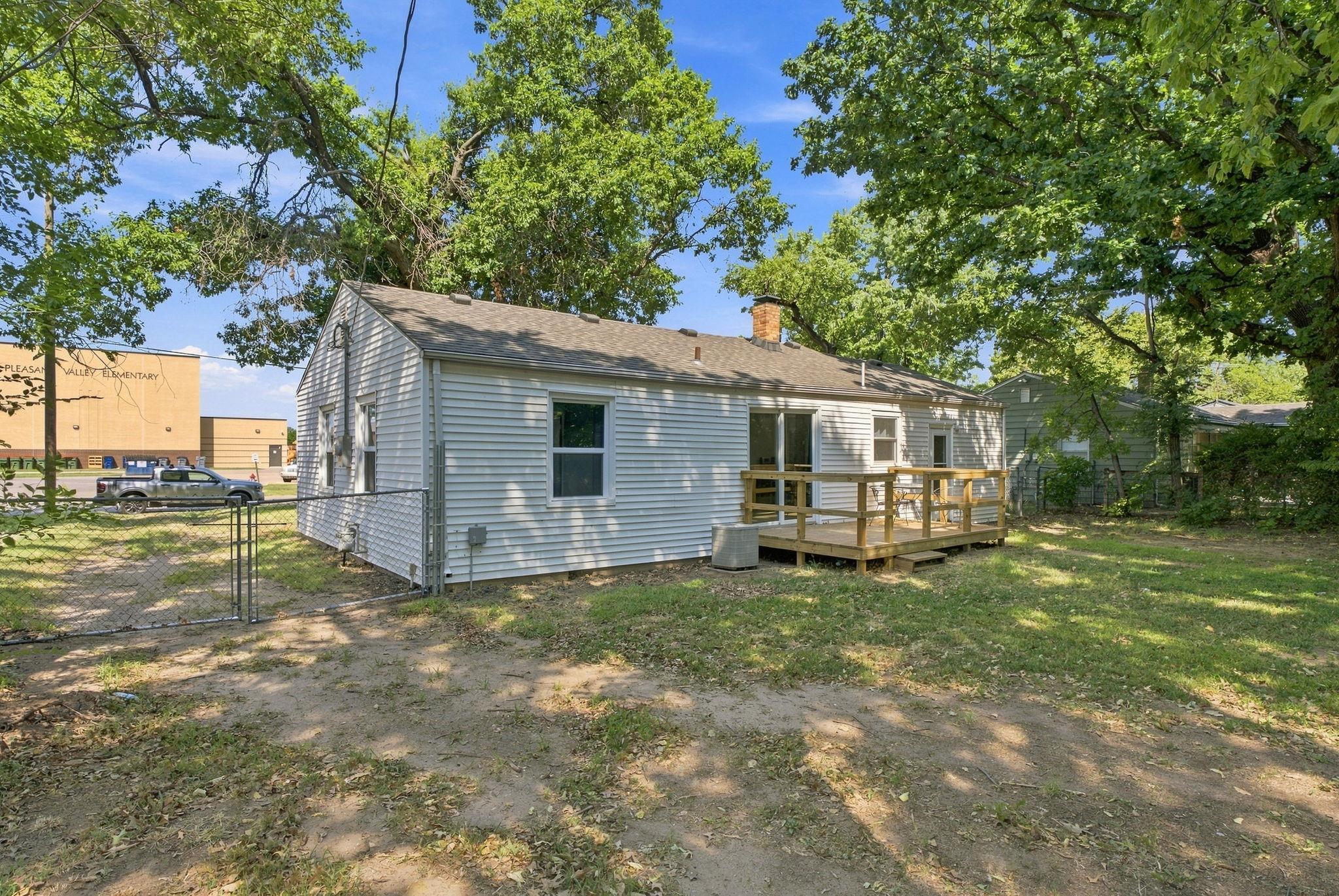 3016 N Charles Ave Property Photo 22