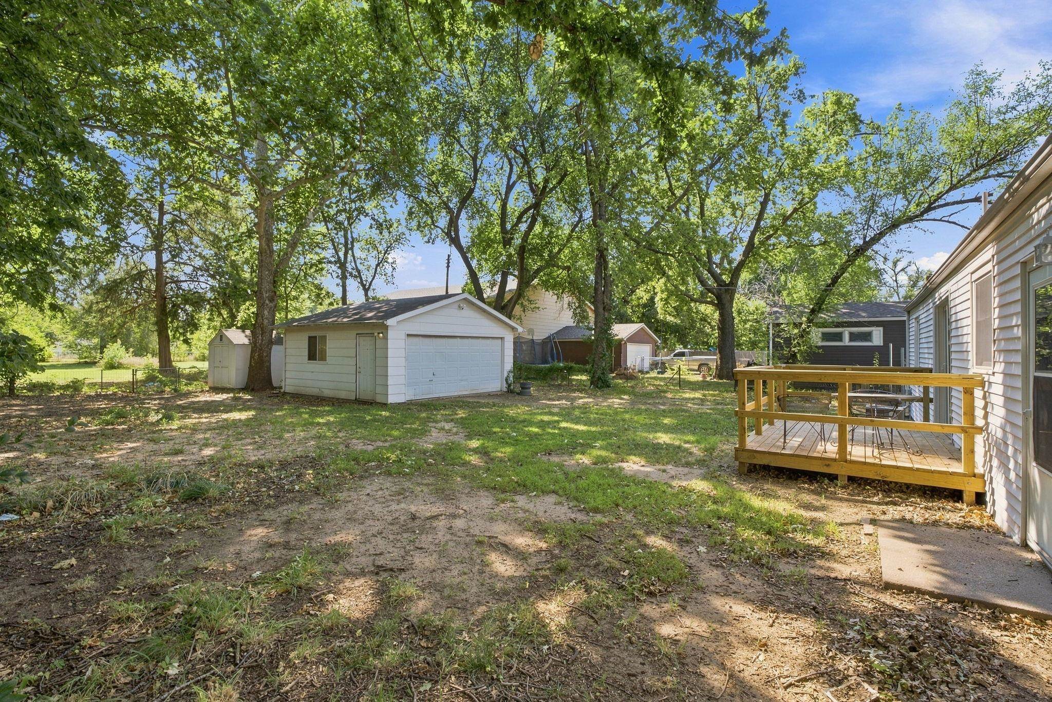 3016 N Charles Ave Property Photo 24
