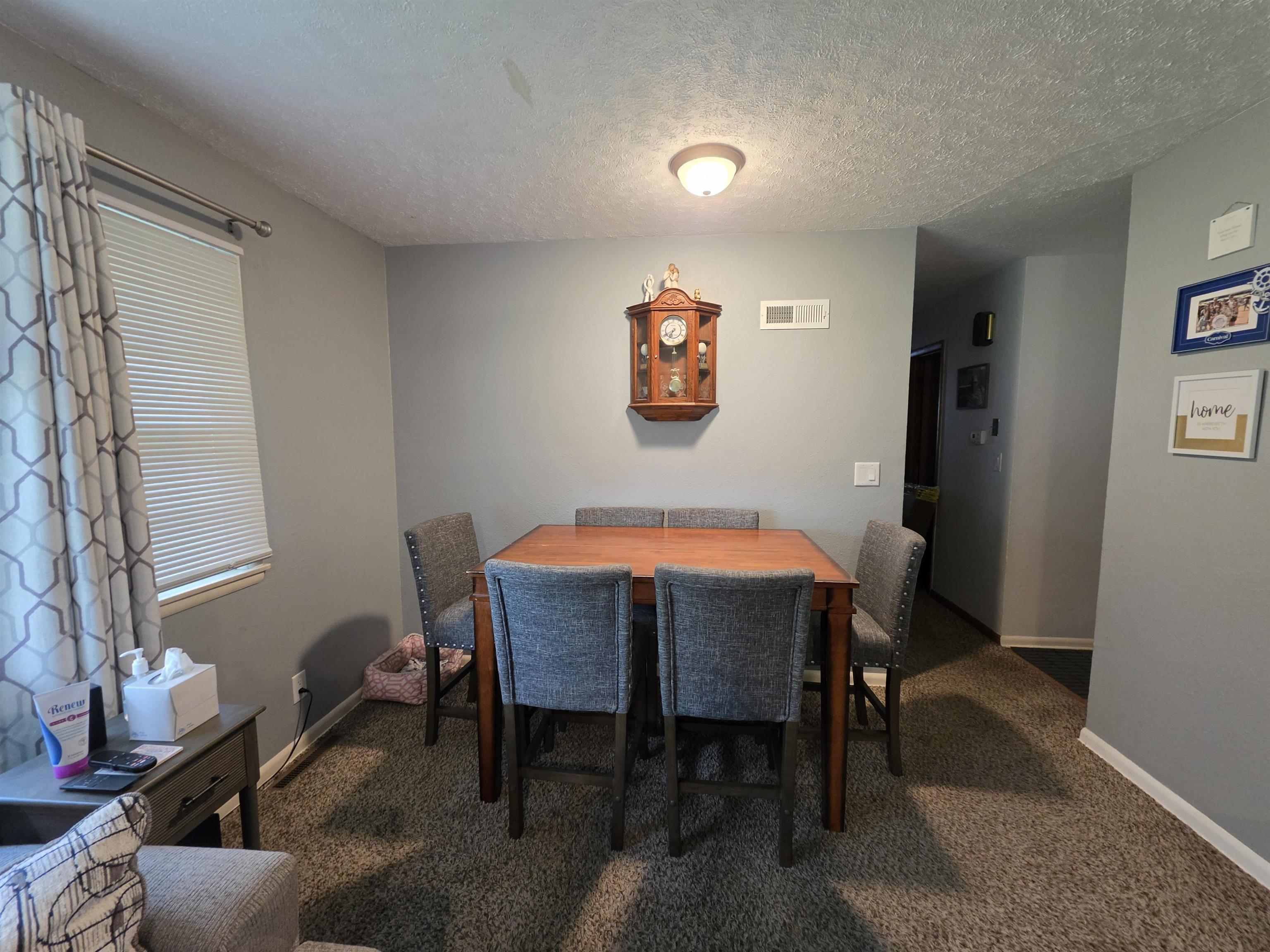 2219 Edward St Property Photo 5