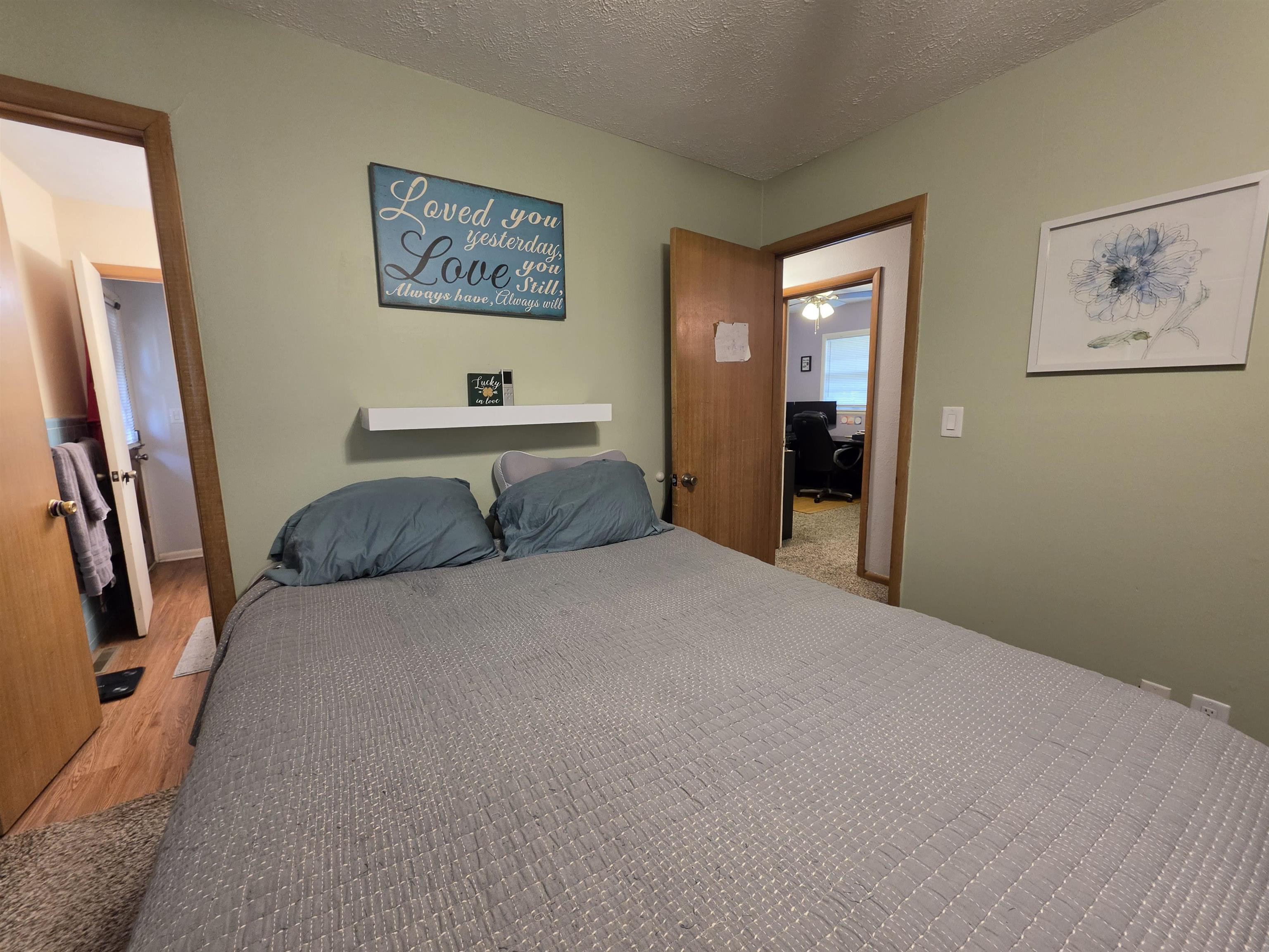 2219 Edward St Property Photo 8