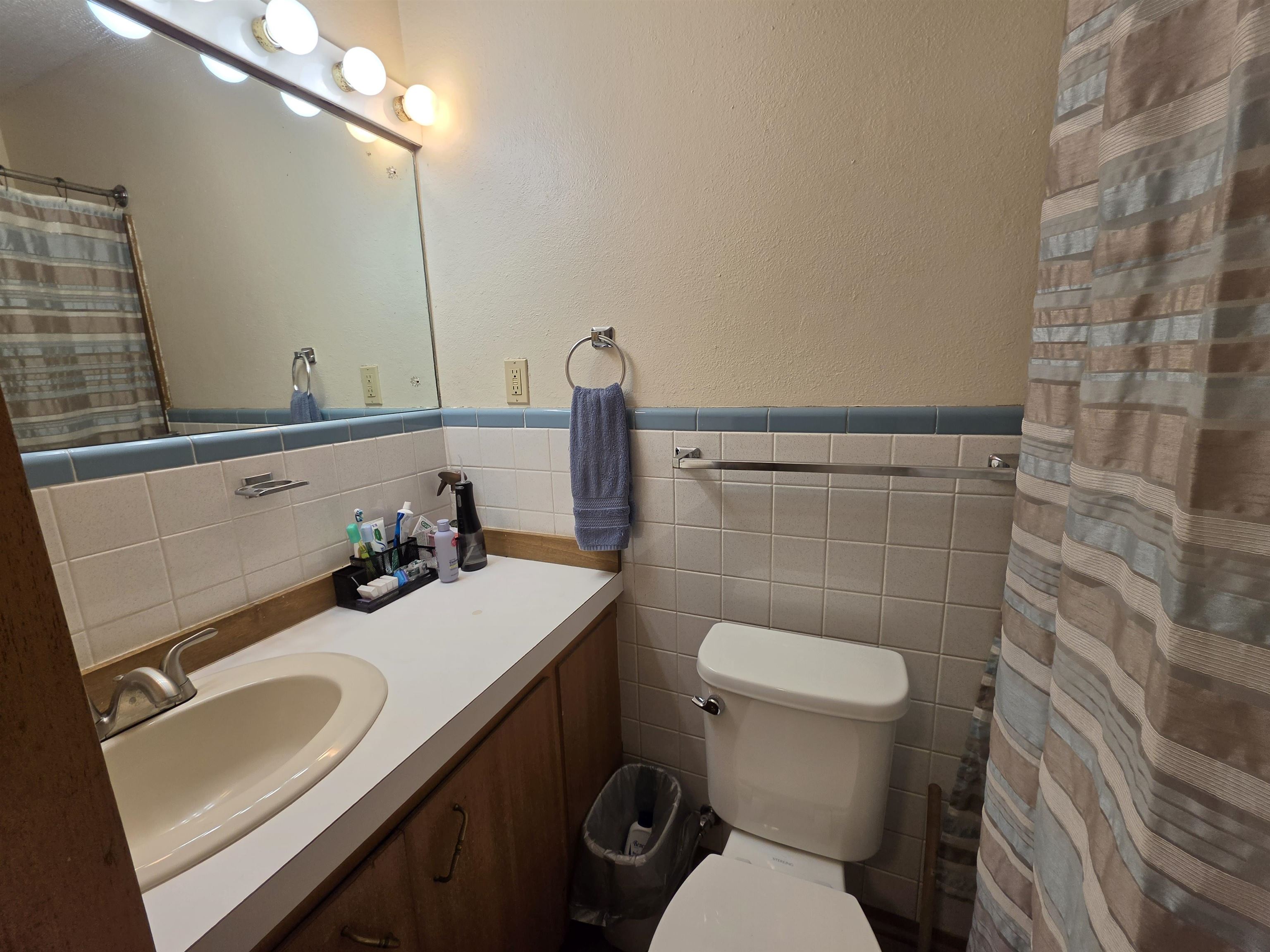 2219 Edward St Property Photo 12