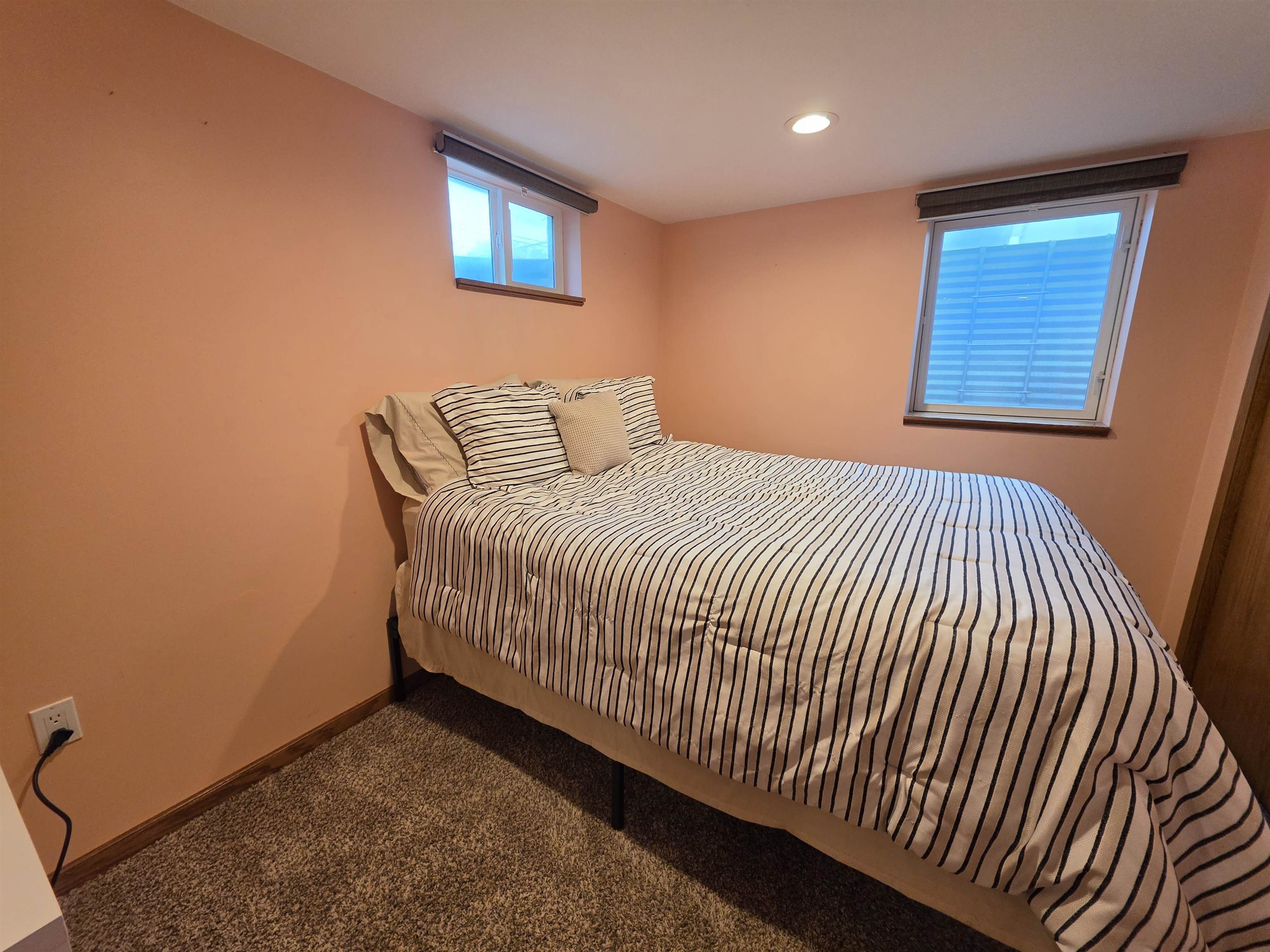2219 Edward St Property Photo 14
