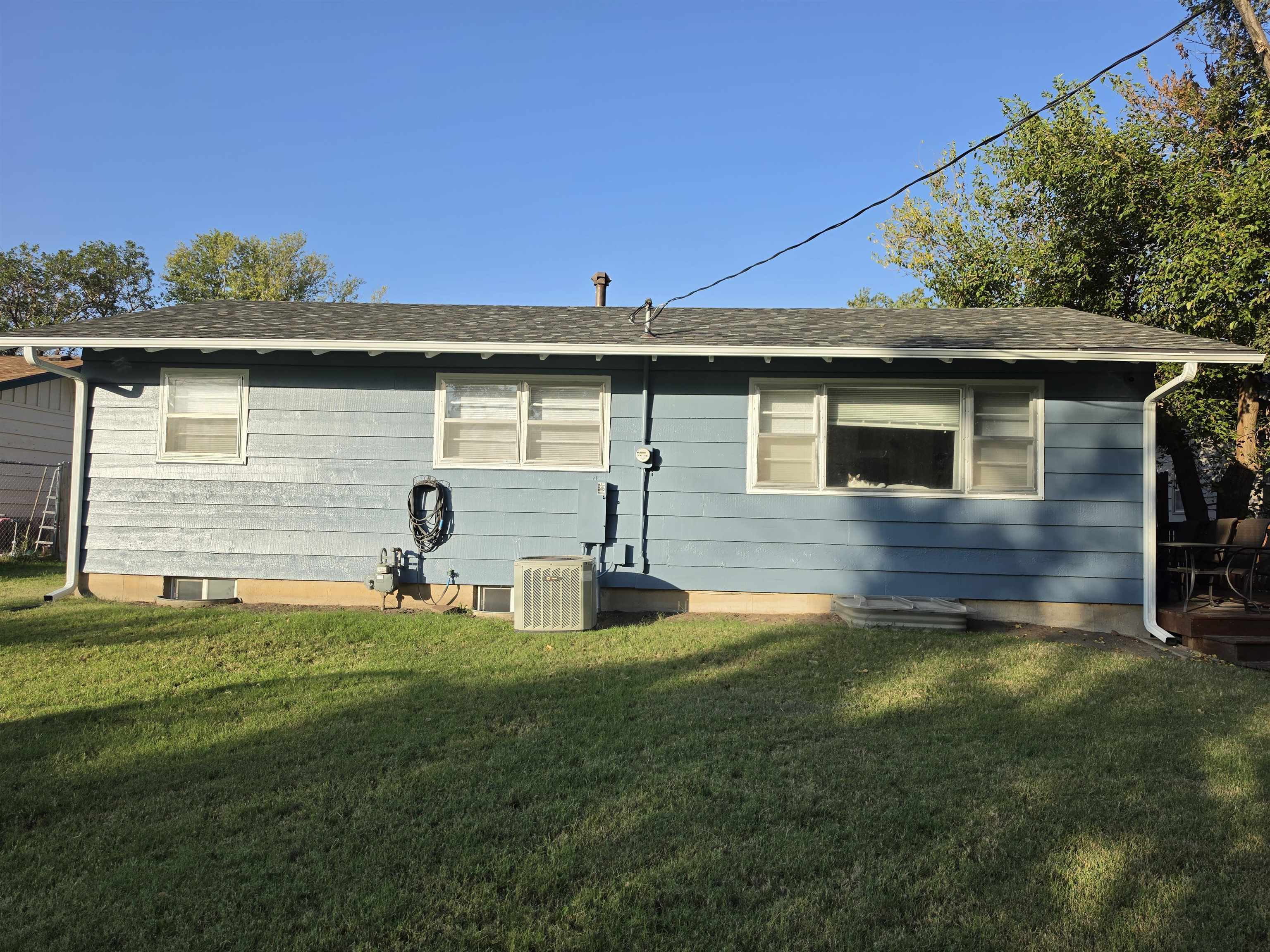 2219 Edward St Property Photo 19