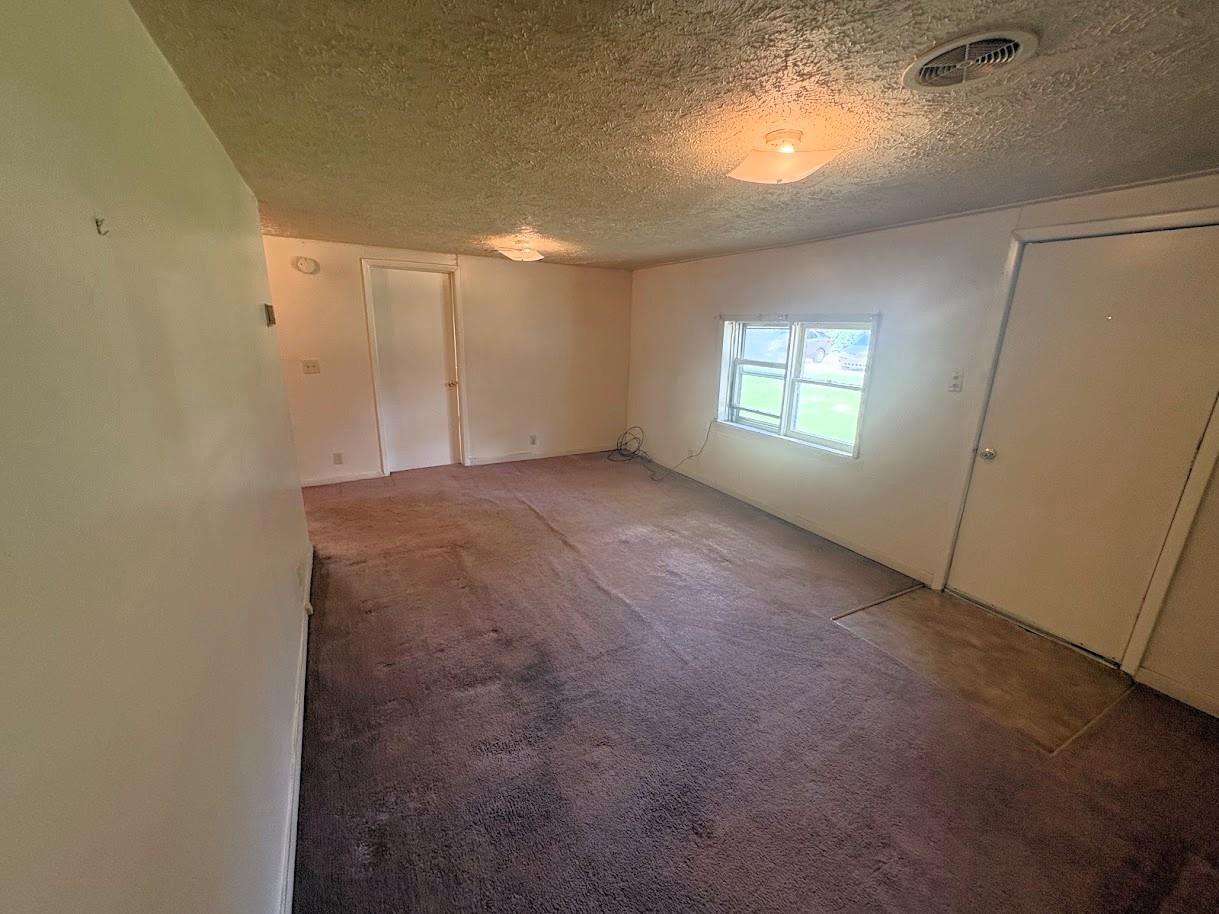 331 Des Moines Ave Property Photo 2