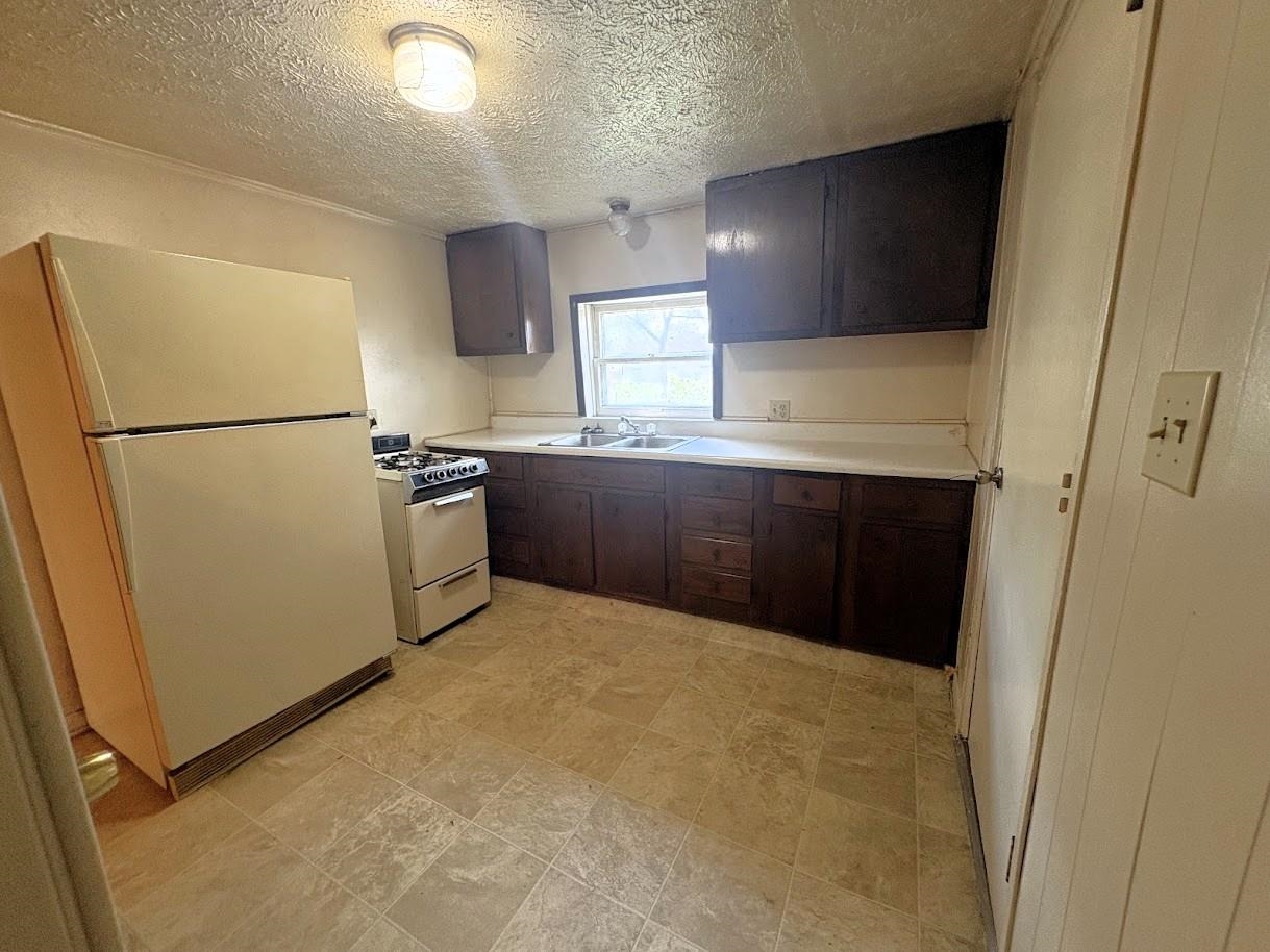 331 Des Moines Ave Property Photo 4