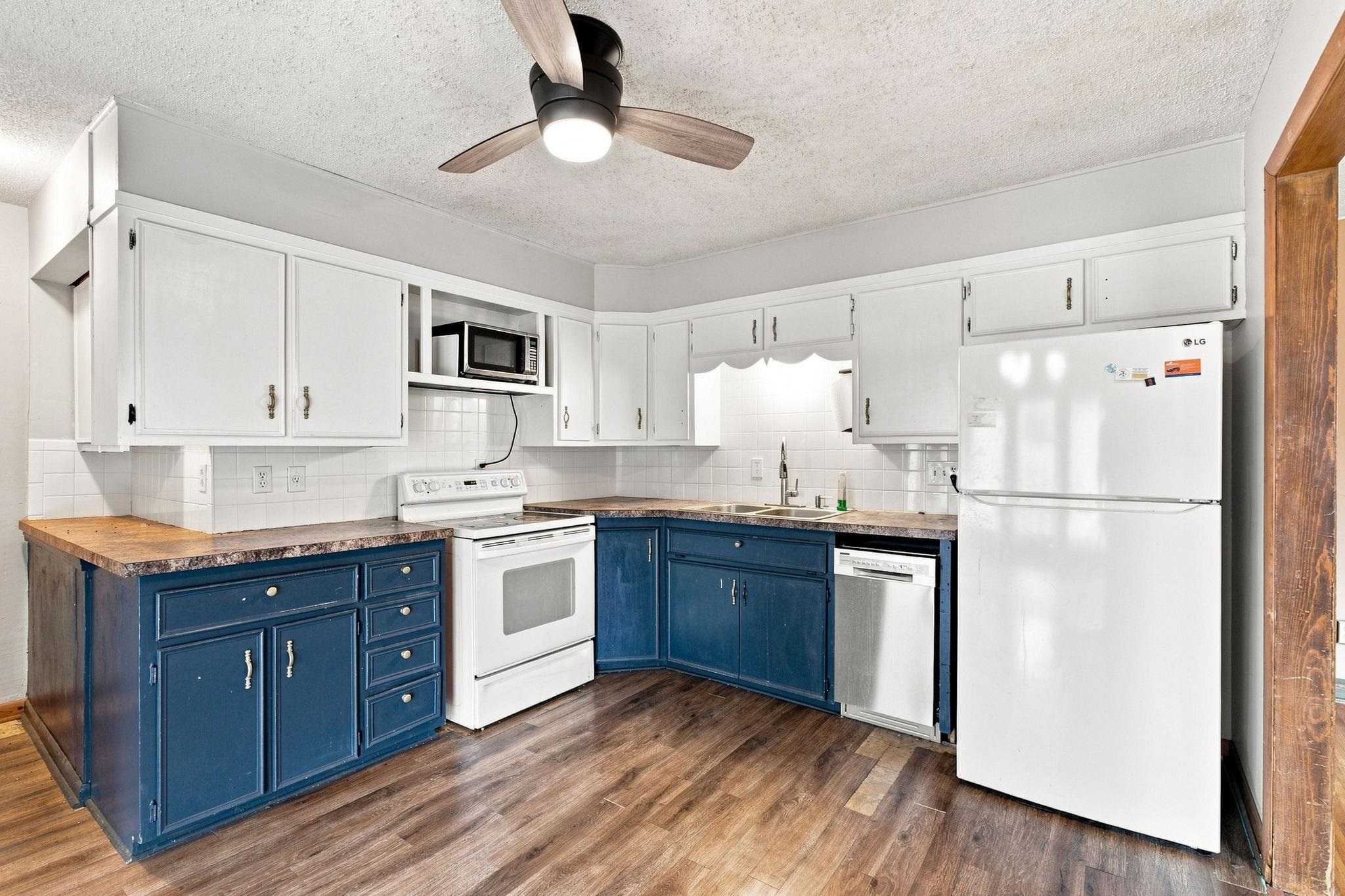 1217 W Dallas St Property Photo 11