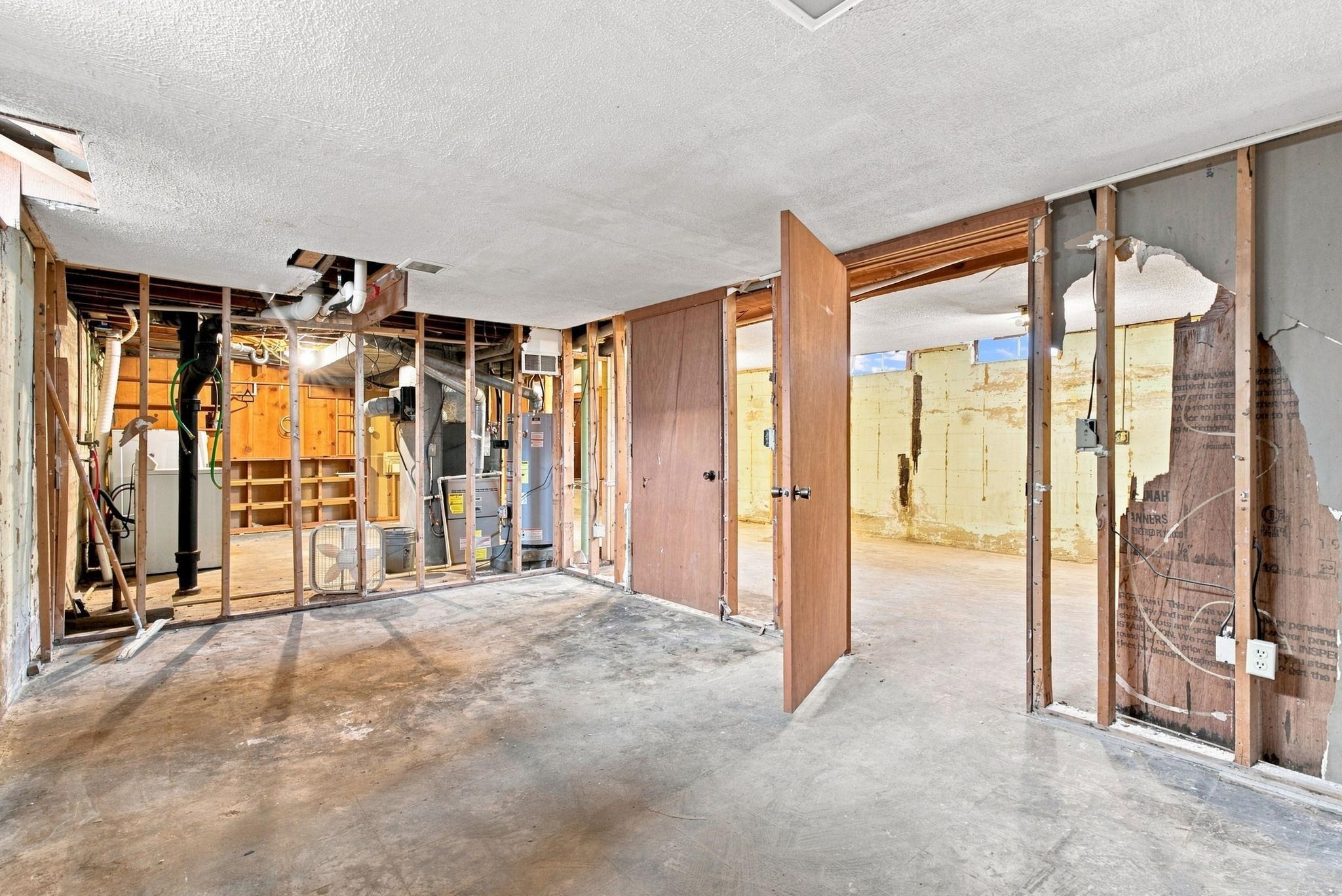 1217 W Dallas St Property Photo 25