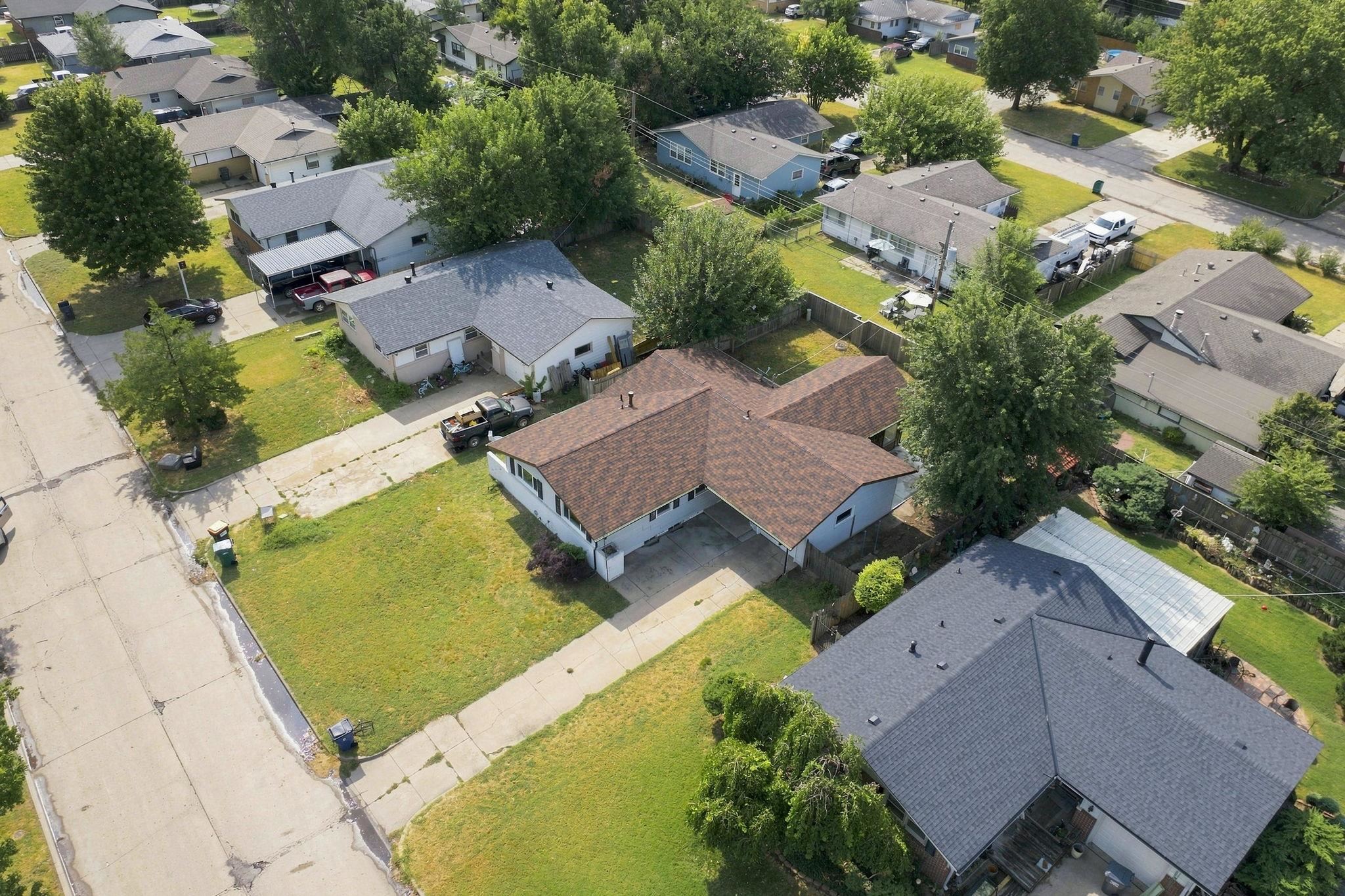 1217 W Dallas St Property Photo 33