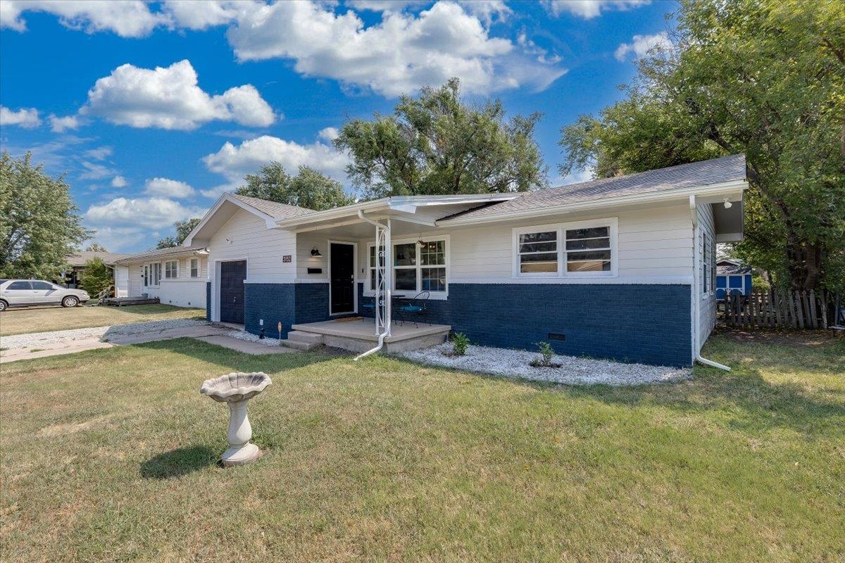 3152 S Euclid Ave Property Photo 1
