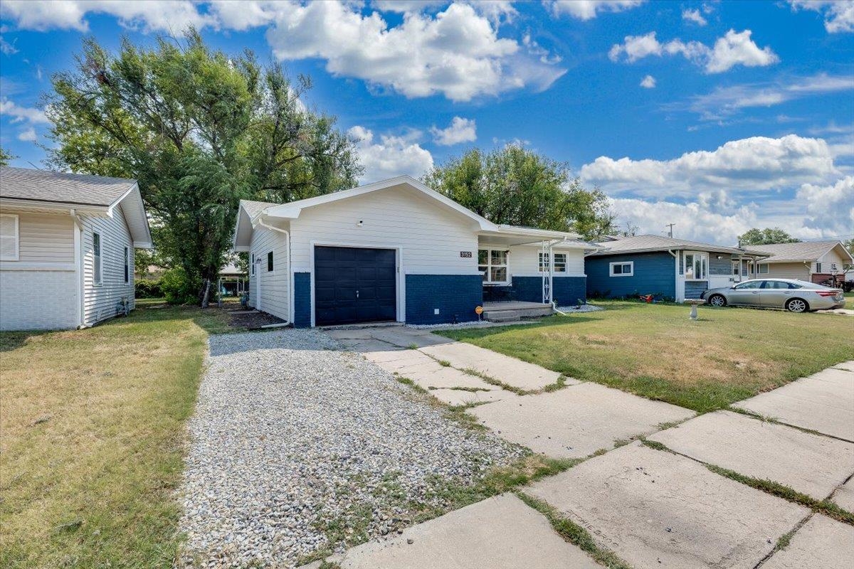 3152 S Euclid Ave Property Photo 2