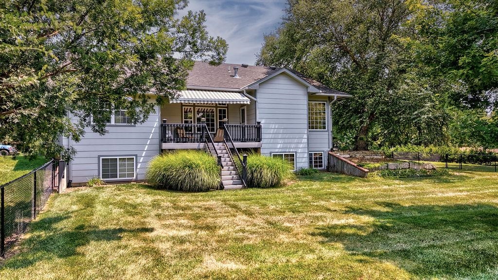1301 Grand Property Photo 4