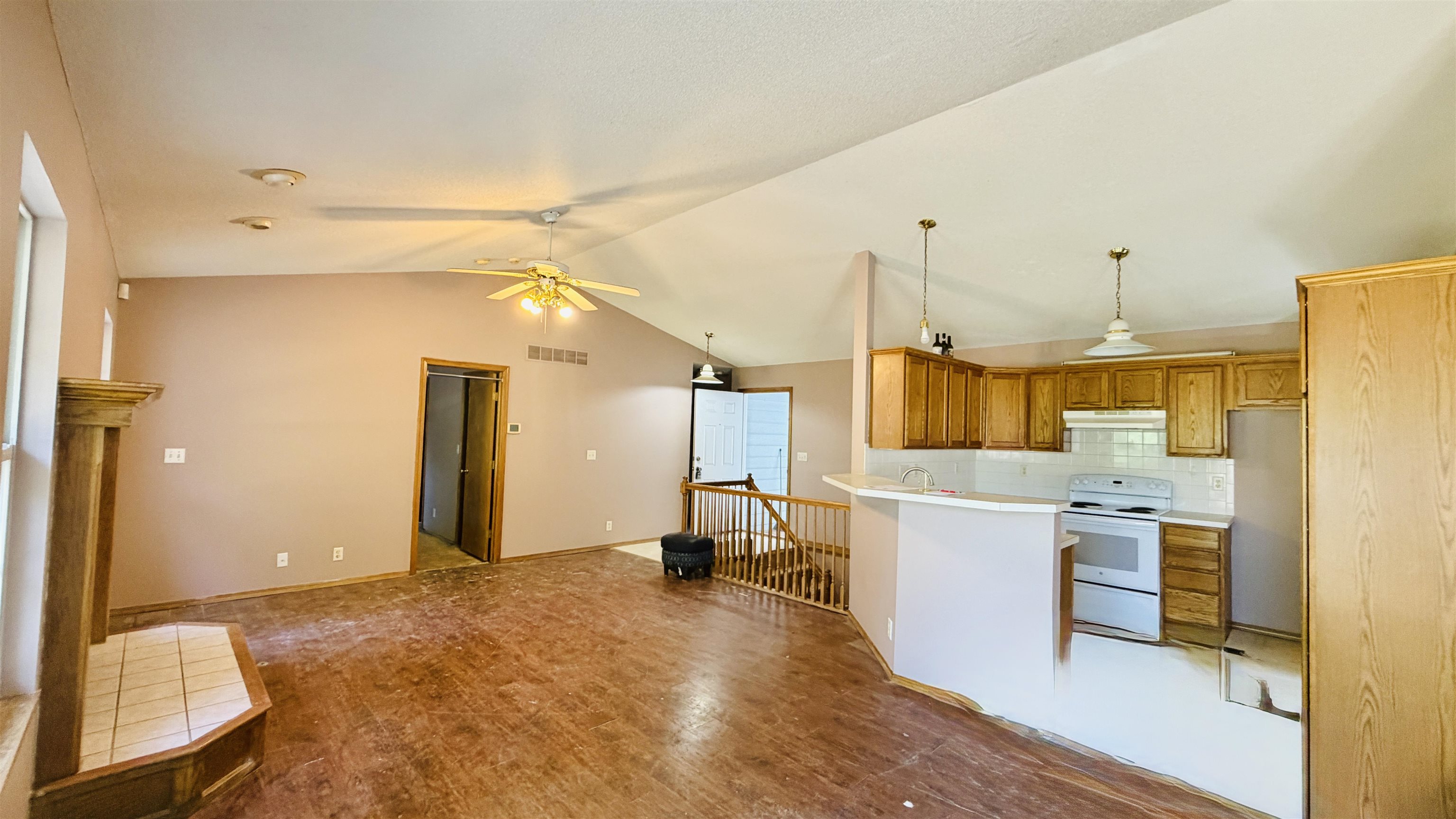 2714 S Rianier Cir Property Photo 2