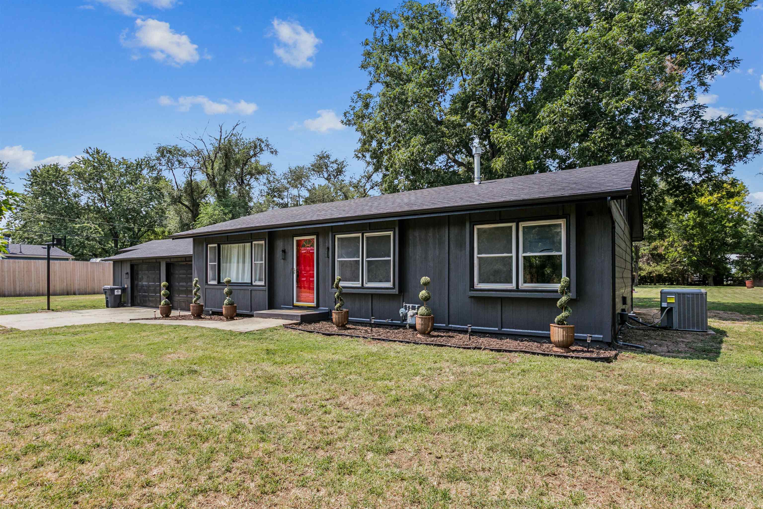 4739 N Arkansas Property Photo 7