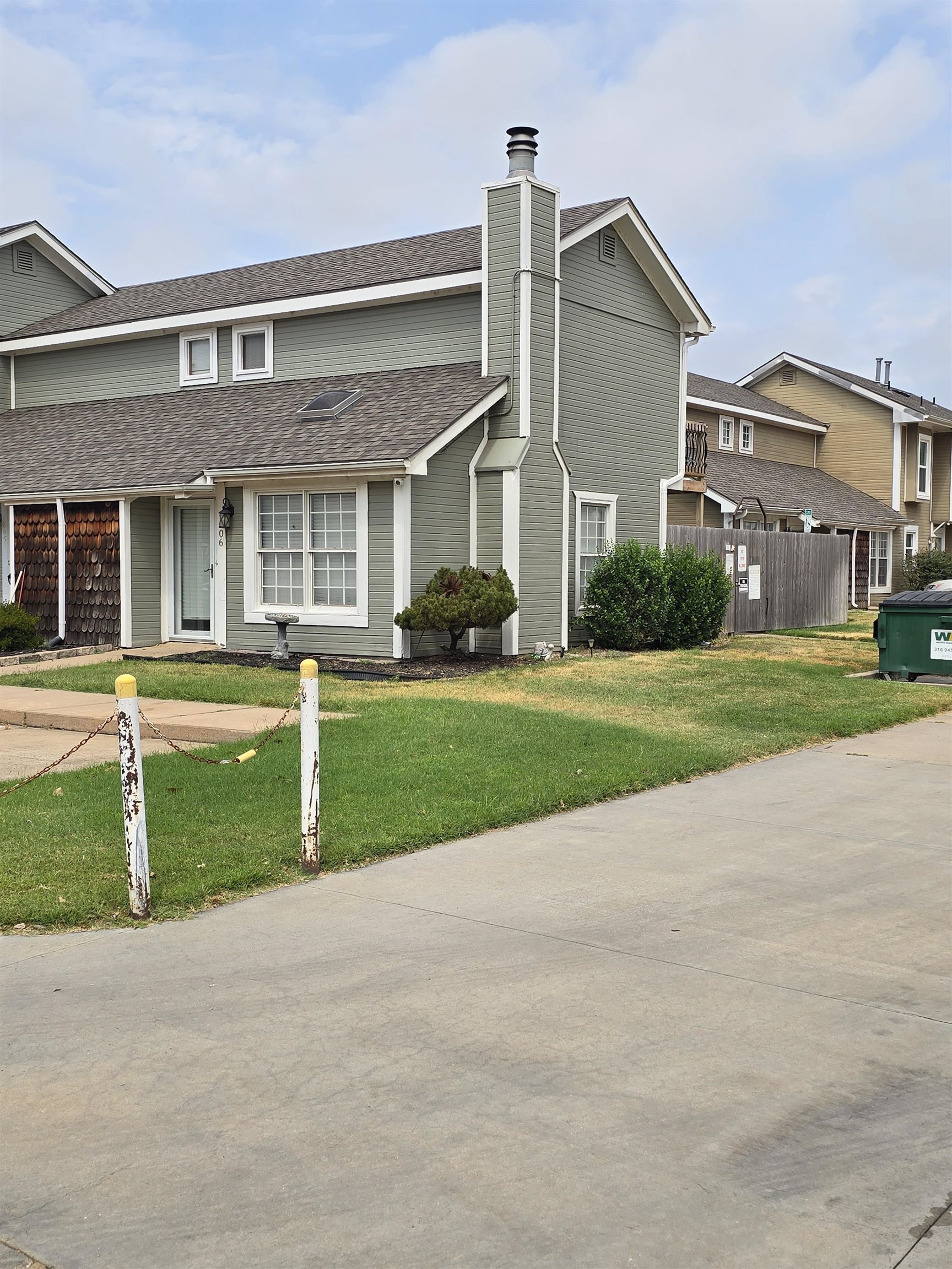 6725 W Shade Property Photo 1