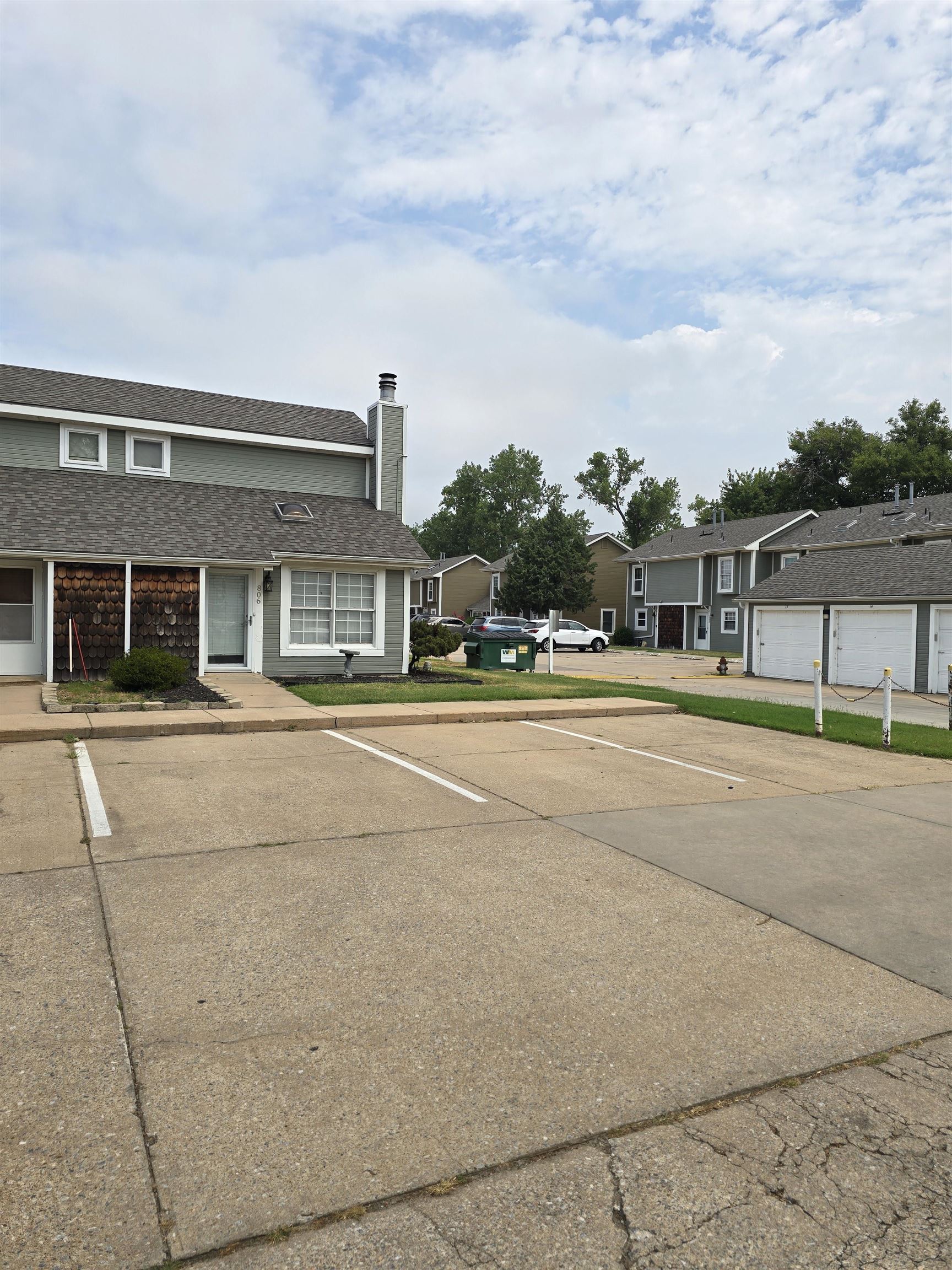 6725 W Shade Property Photo 2