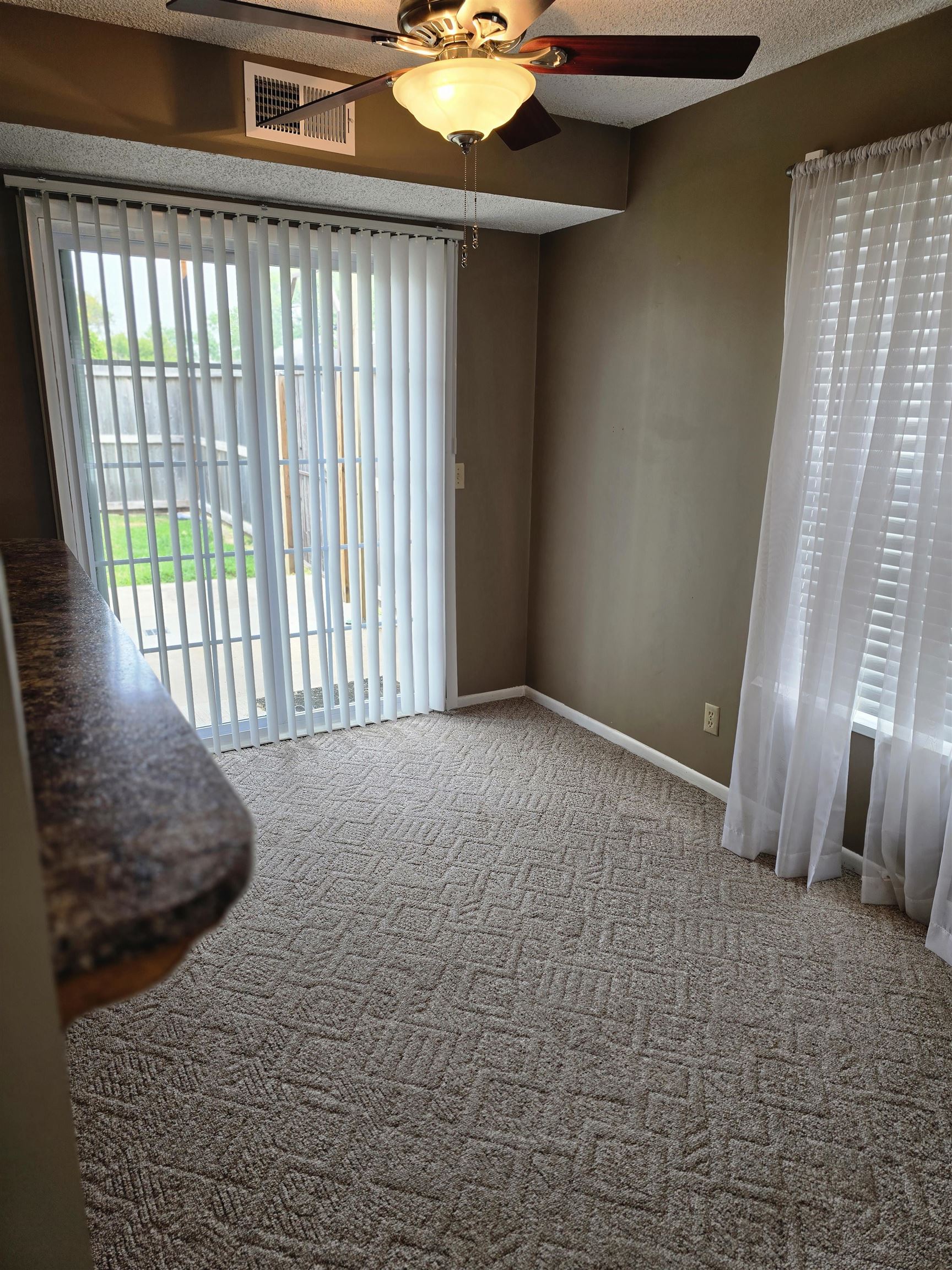 6725 W Shade Property Photo 5