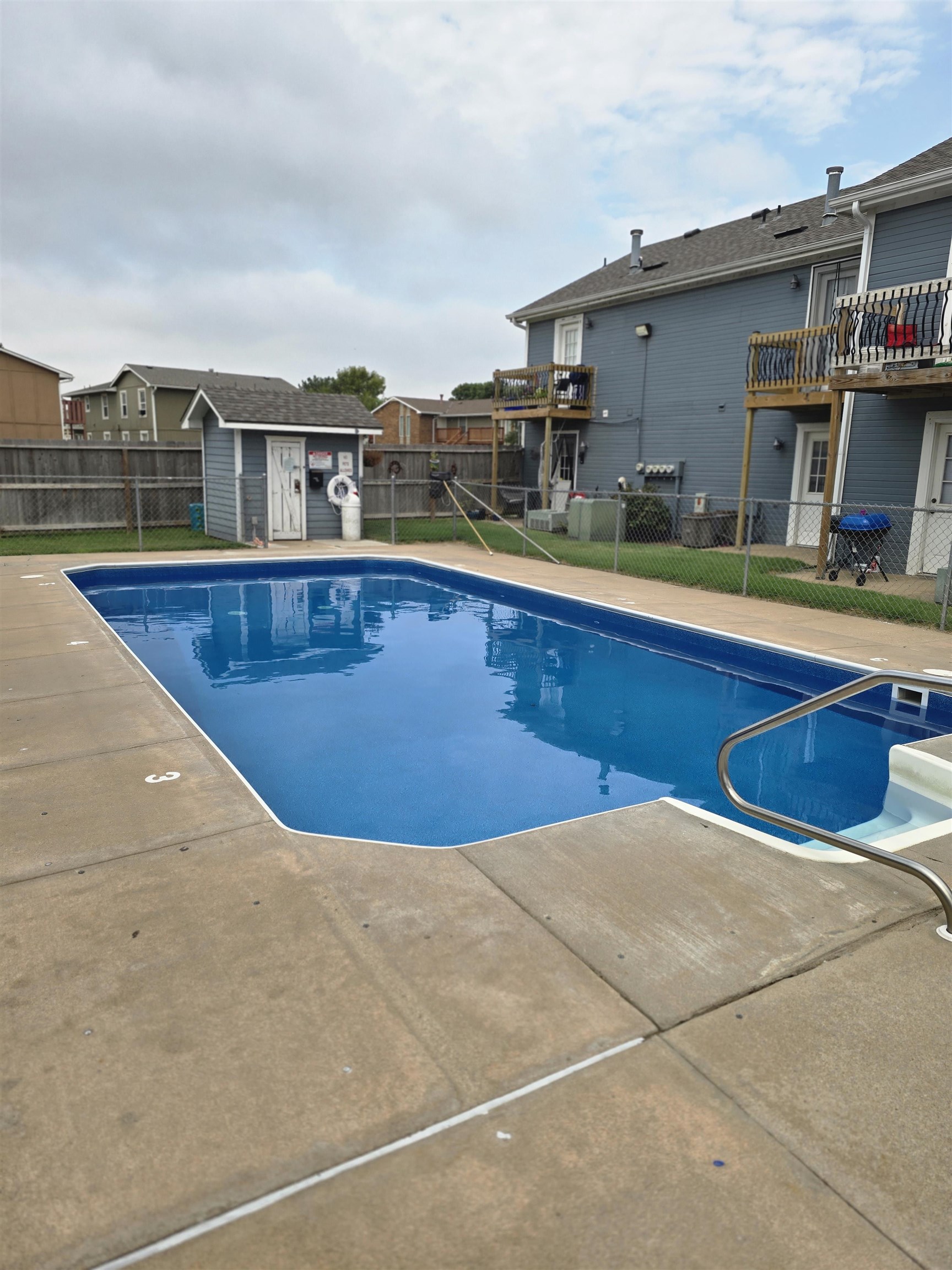 6725 W Shade Property Photo 13