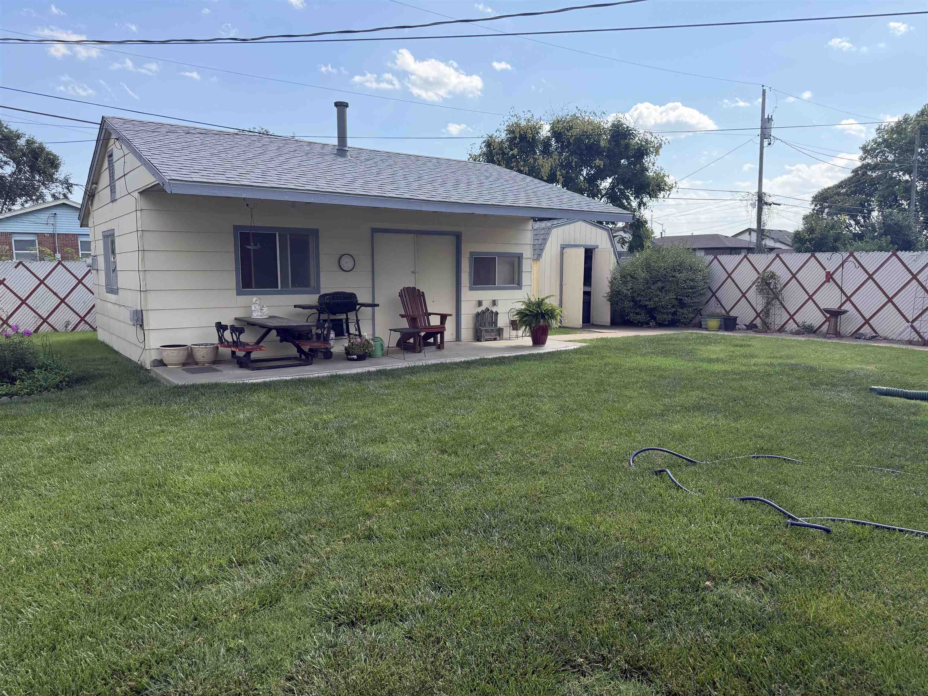 2321 W Grant Property Photo 9
