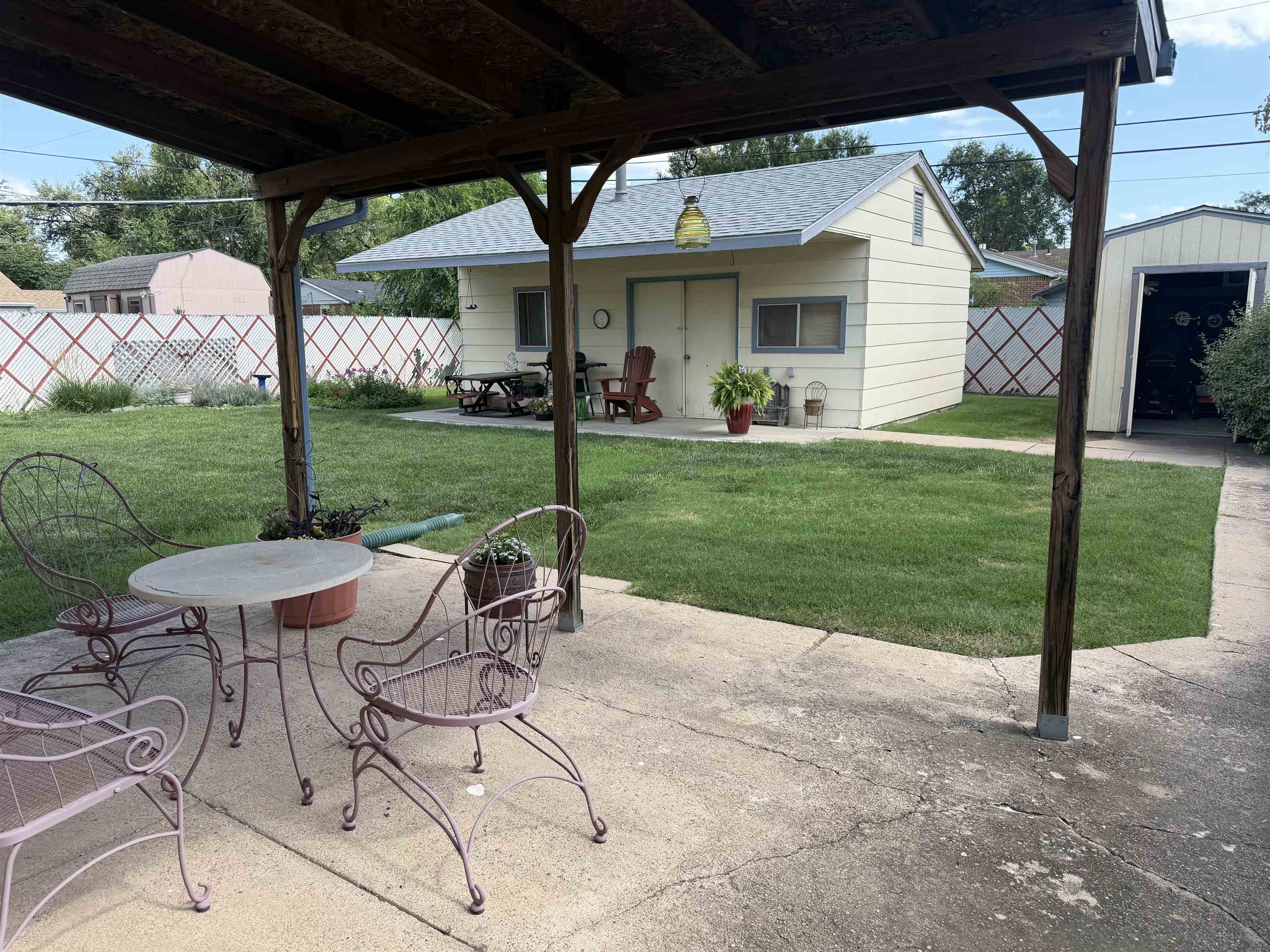 2321 W Grant Property Photo 10