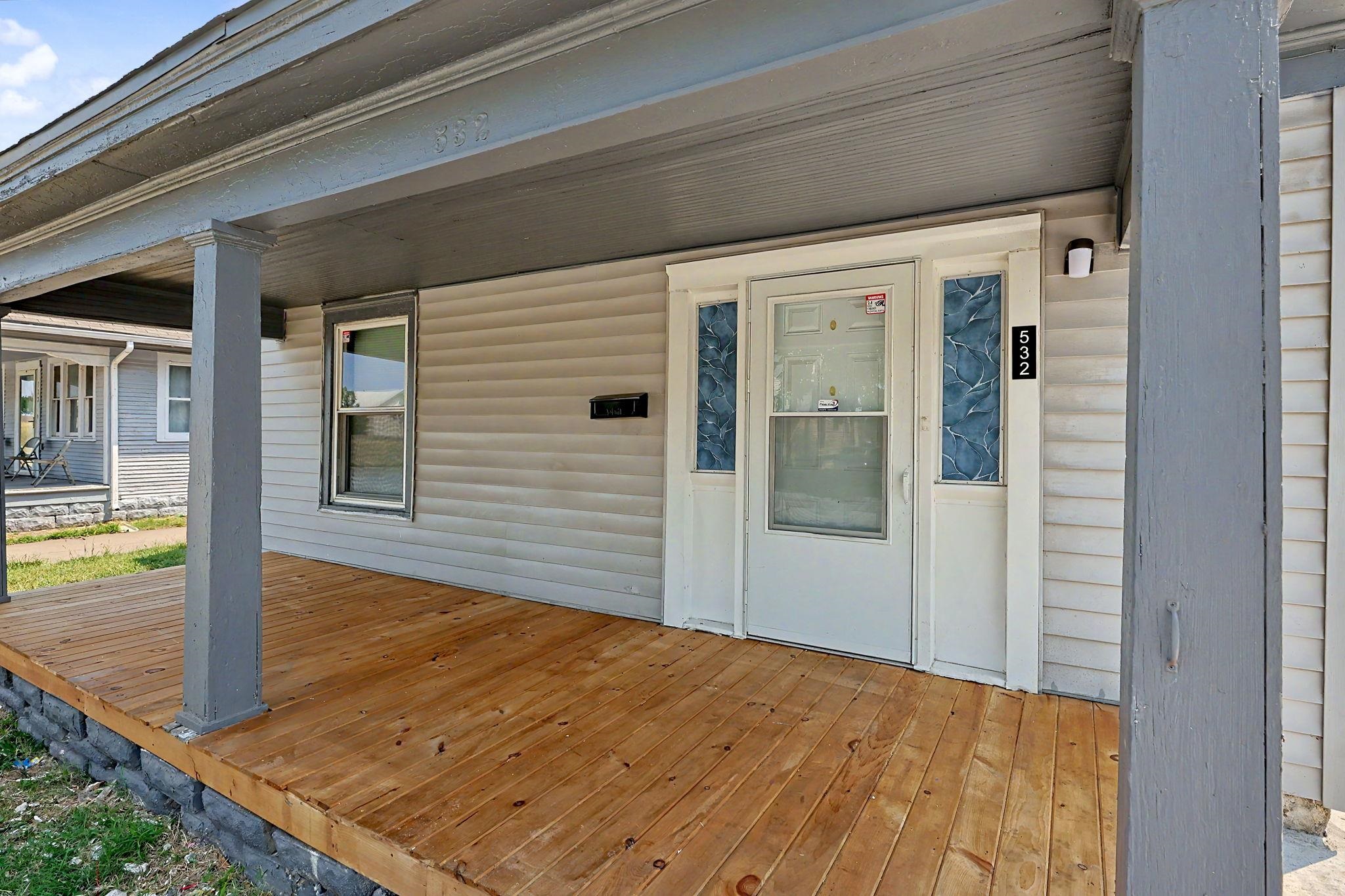 532 S Ellis Property Photo 4