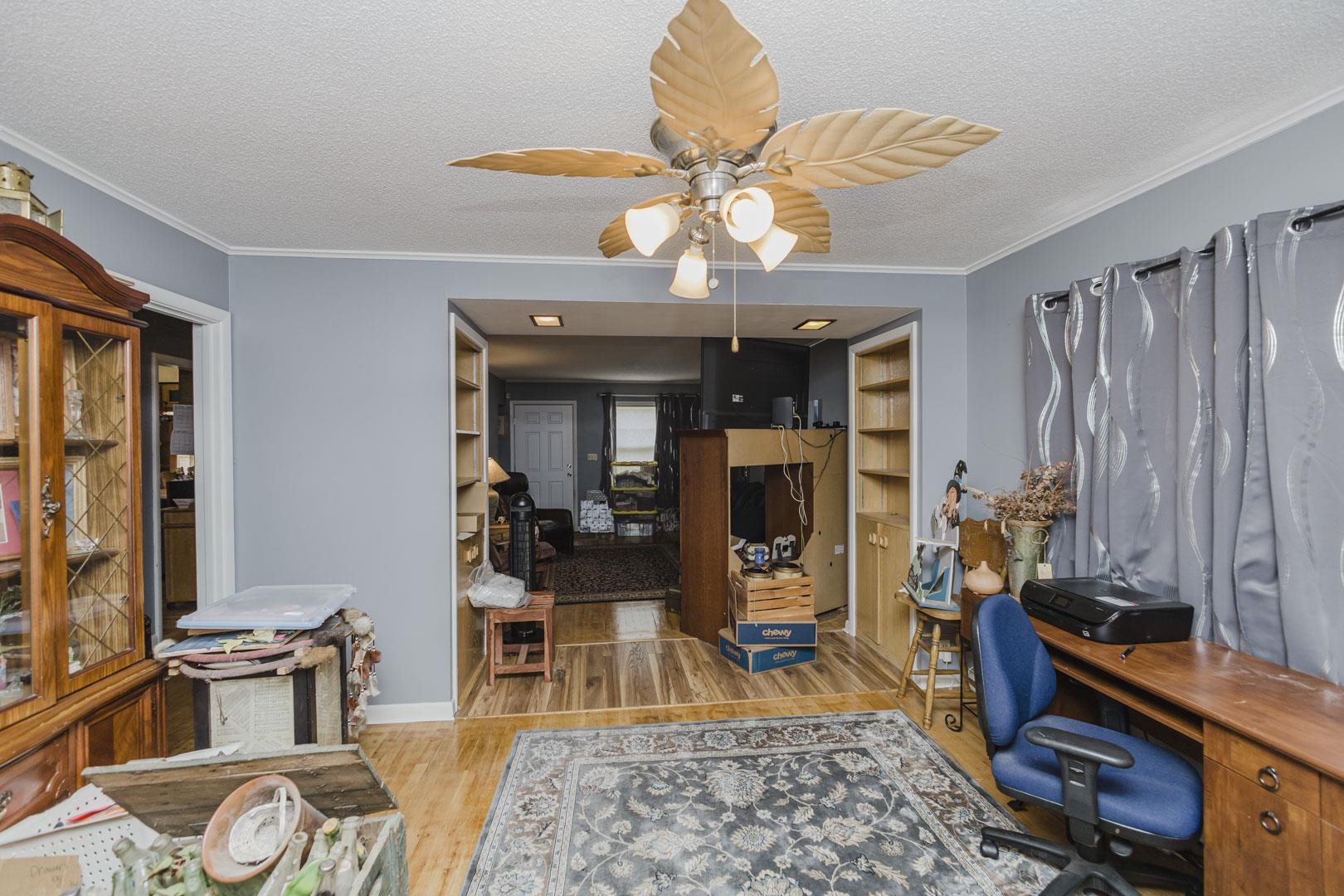 305 Lawrence St. Property Photo 7