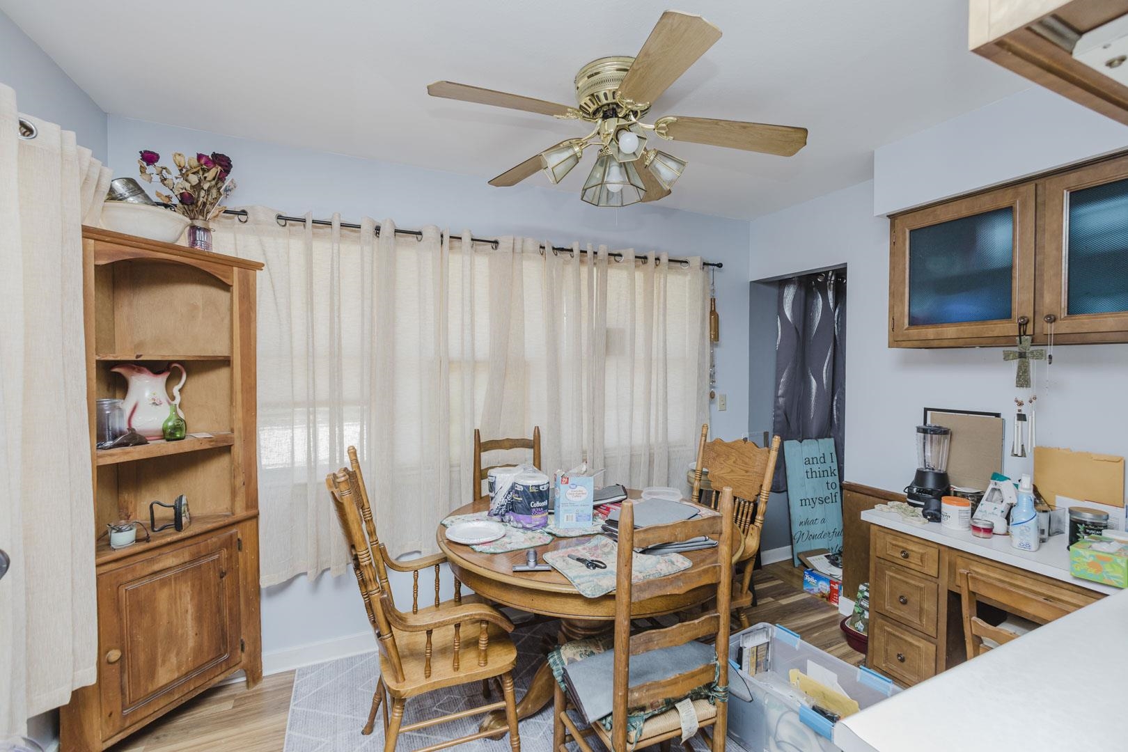 305 Lawrence St. Property Photo 10