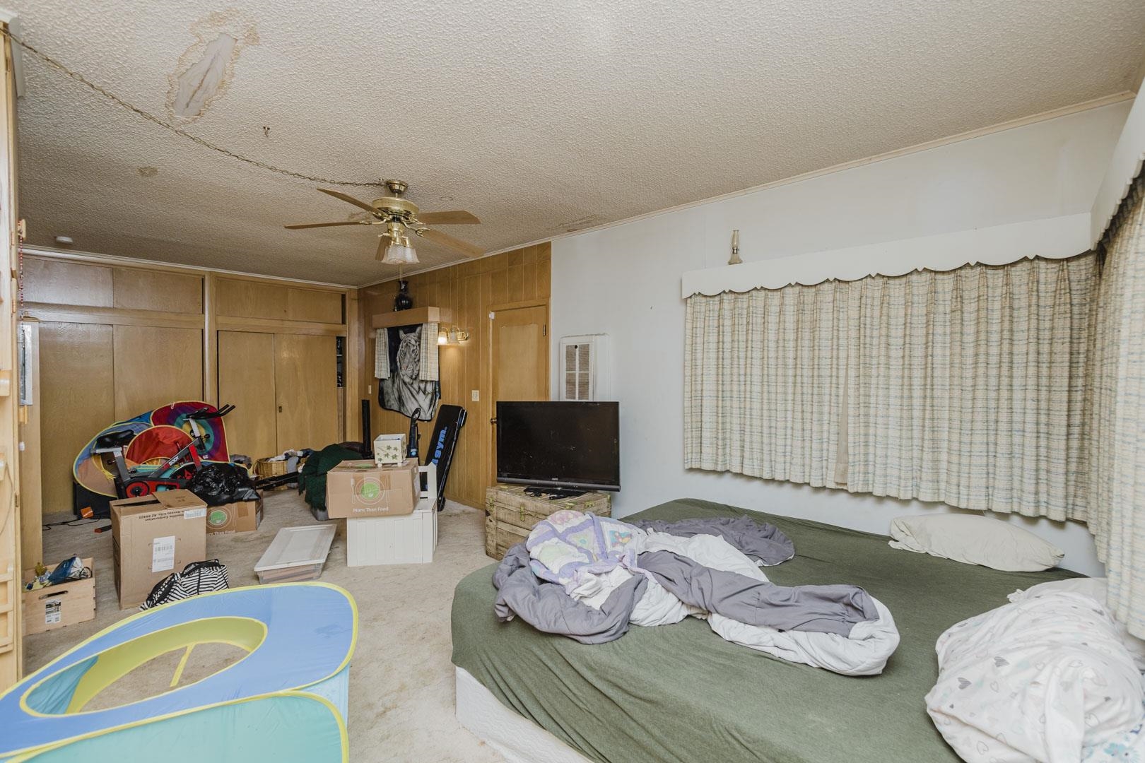 305 Lawrence St. Property Photo 13