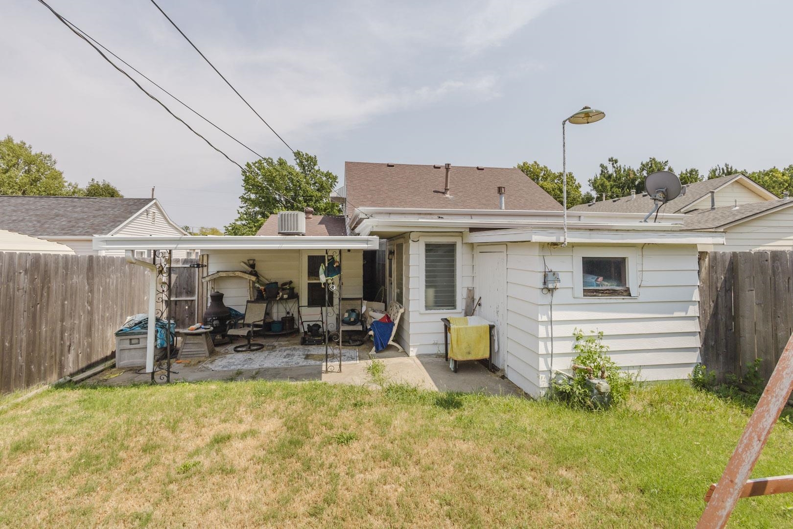305 Lawrence St. Property Photo 29