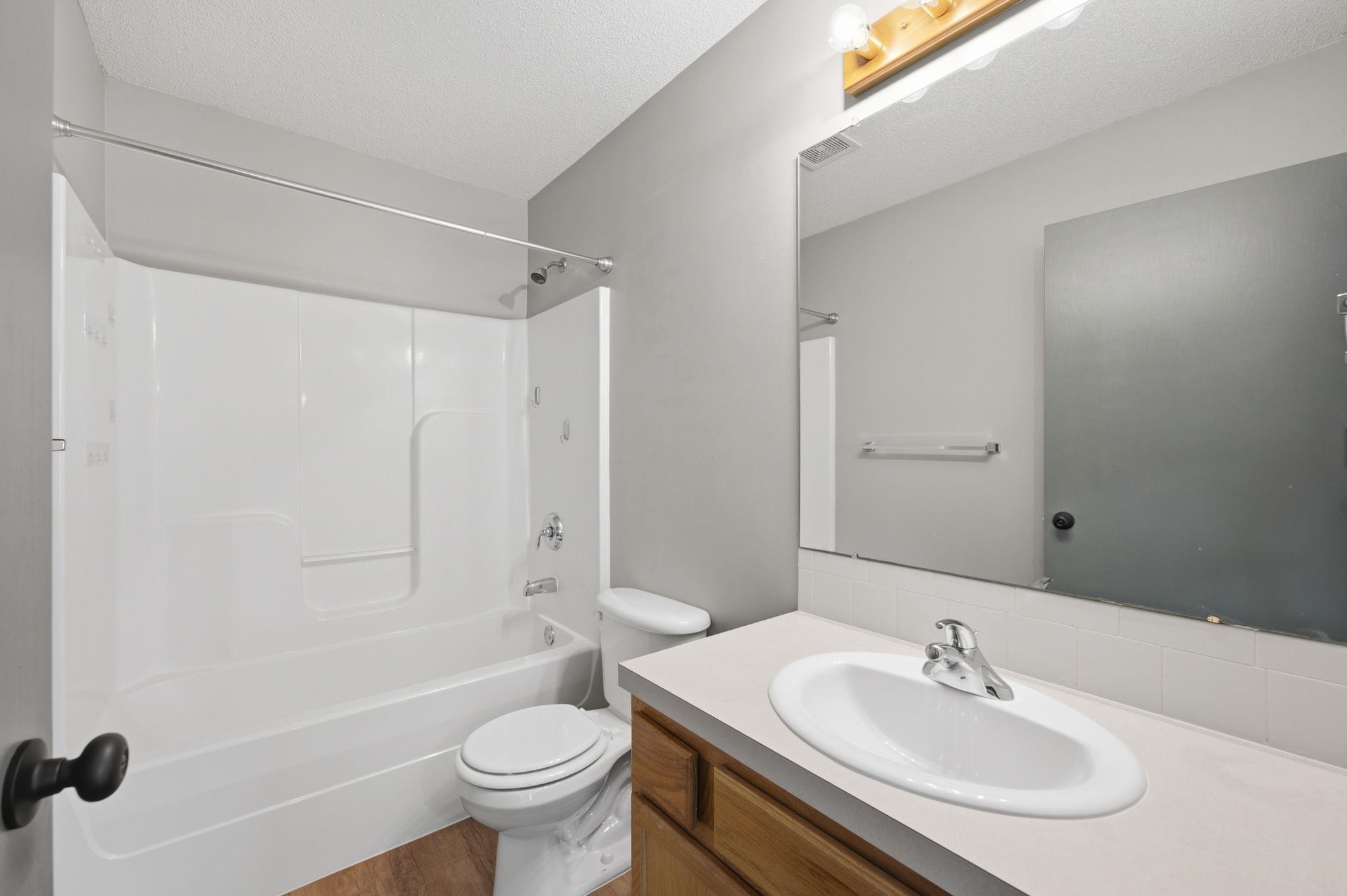 2230 E Glen Hills Dr Property Photo 13