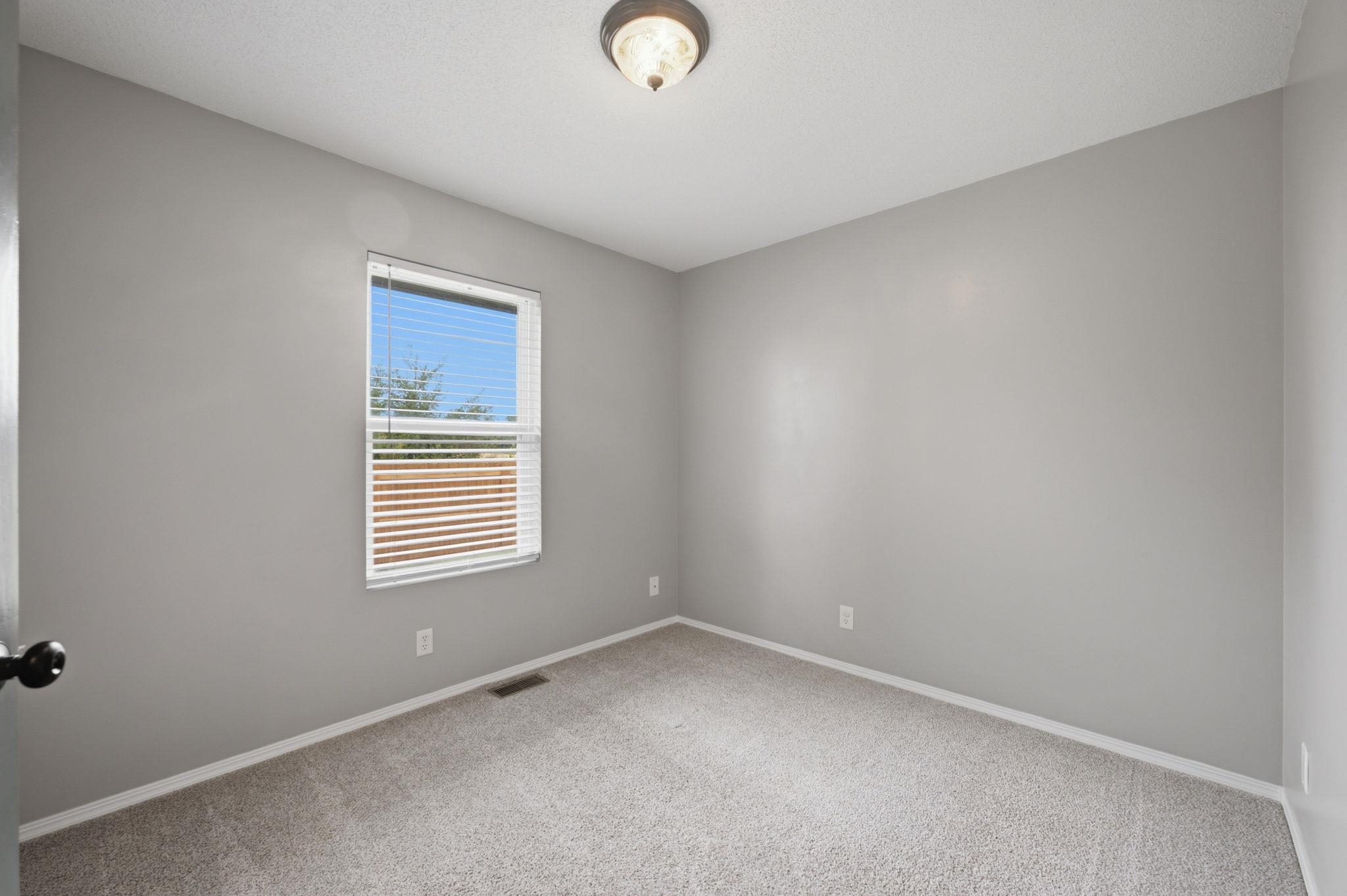 2230 E Glen Hills Dr Property Photo 14