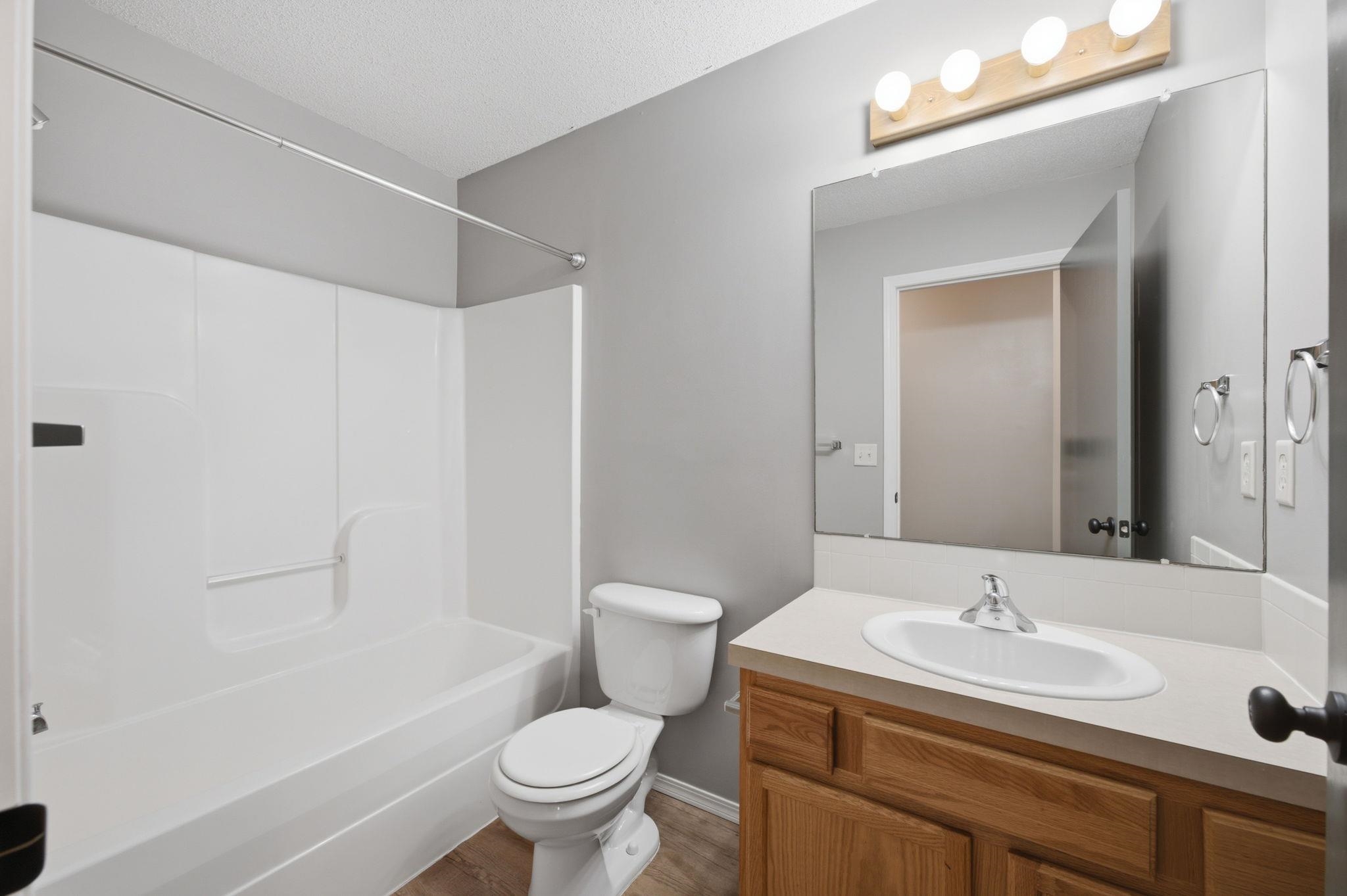 2230 E Glen Hills Dr Property Photo 15