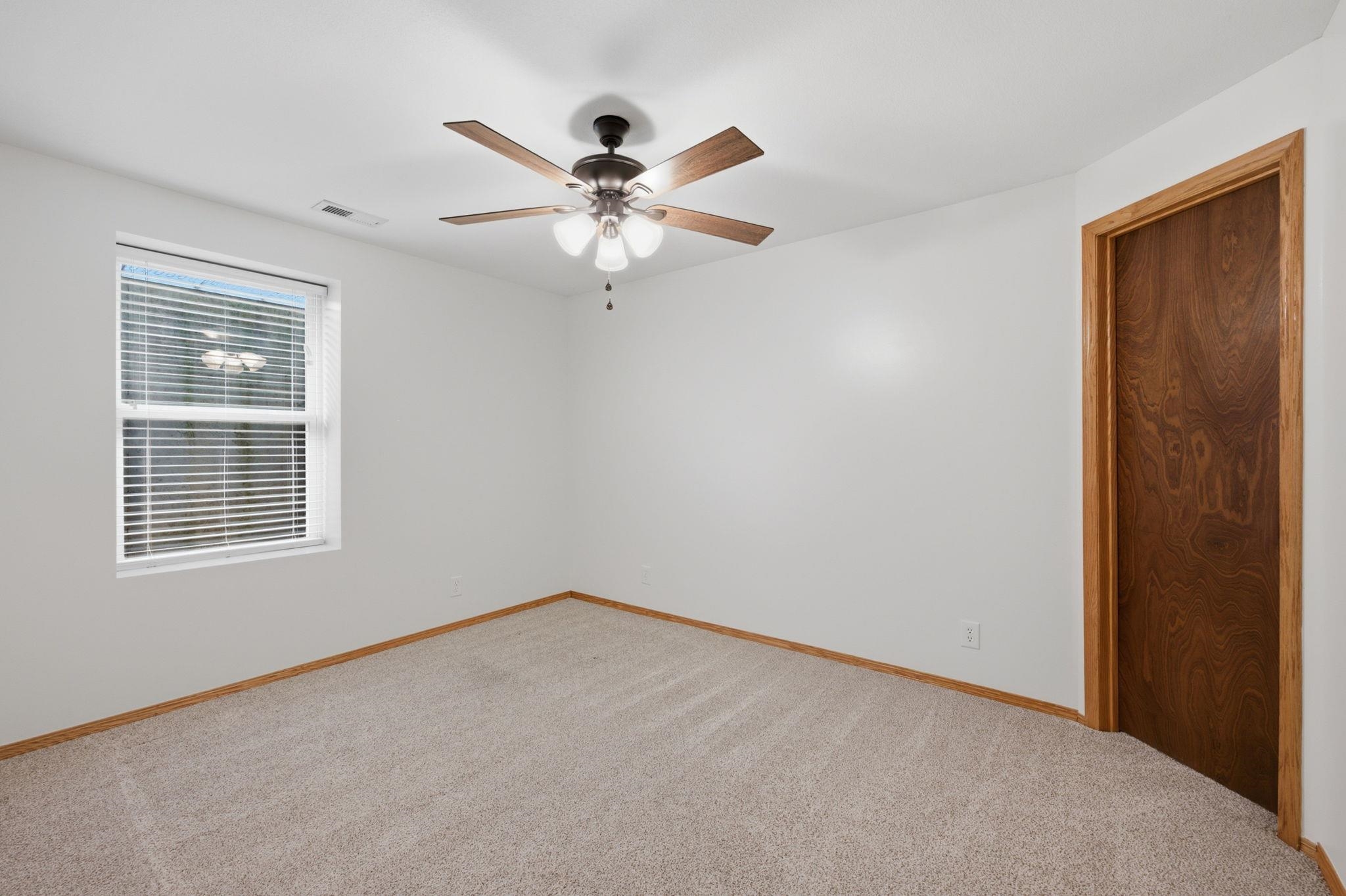 2230 E Glen Hills Dr Property Photo 21