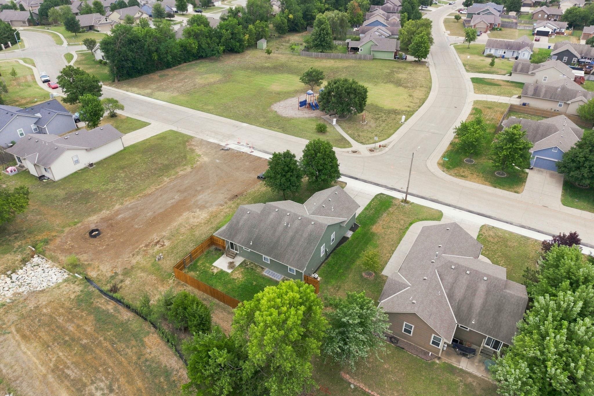 2230 E Glen Hills Dr Property Photo 24