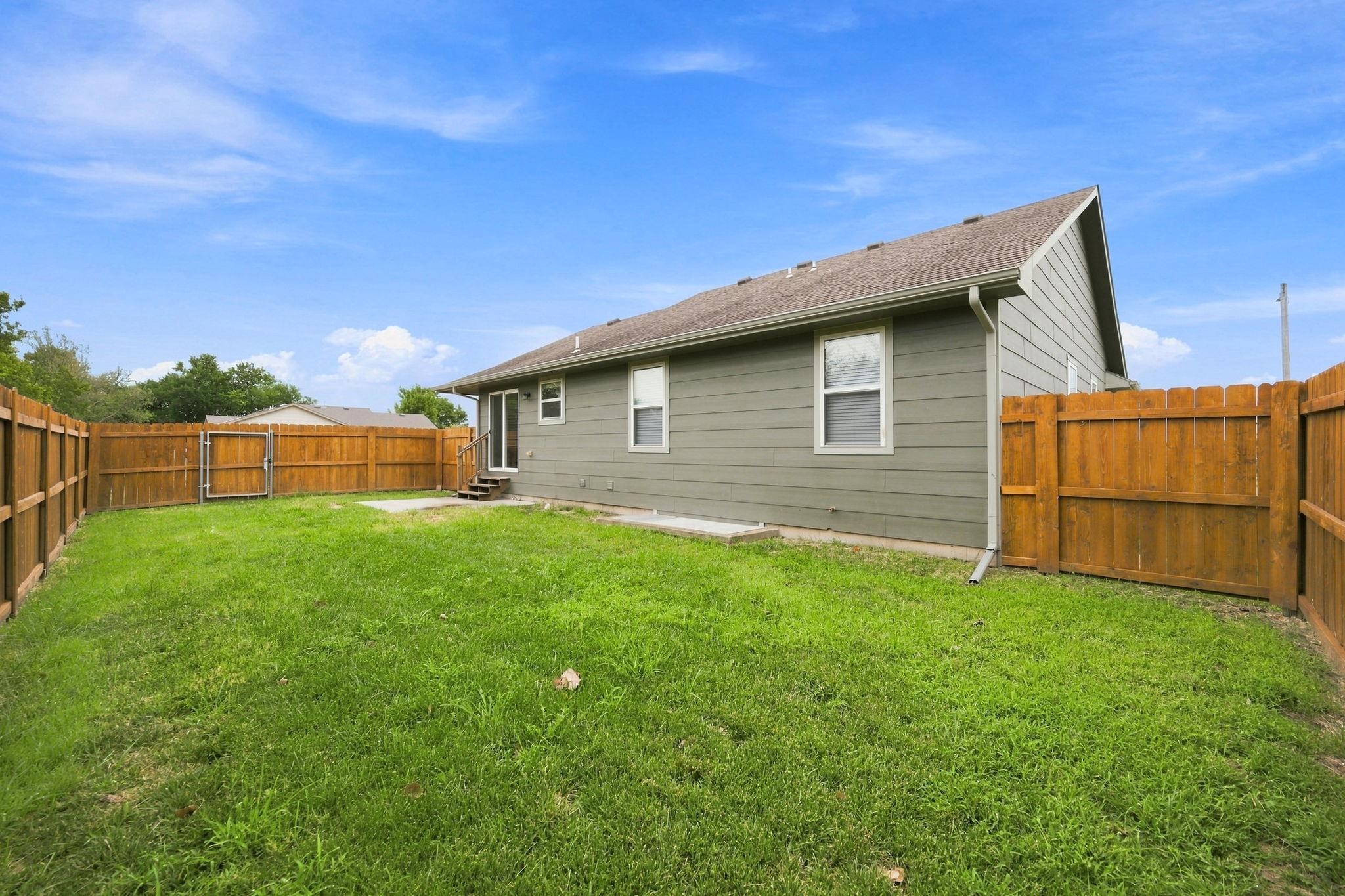 2230 E Glen Hills Dr Property Photo 25