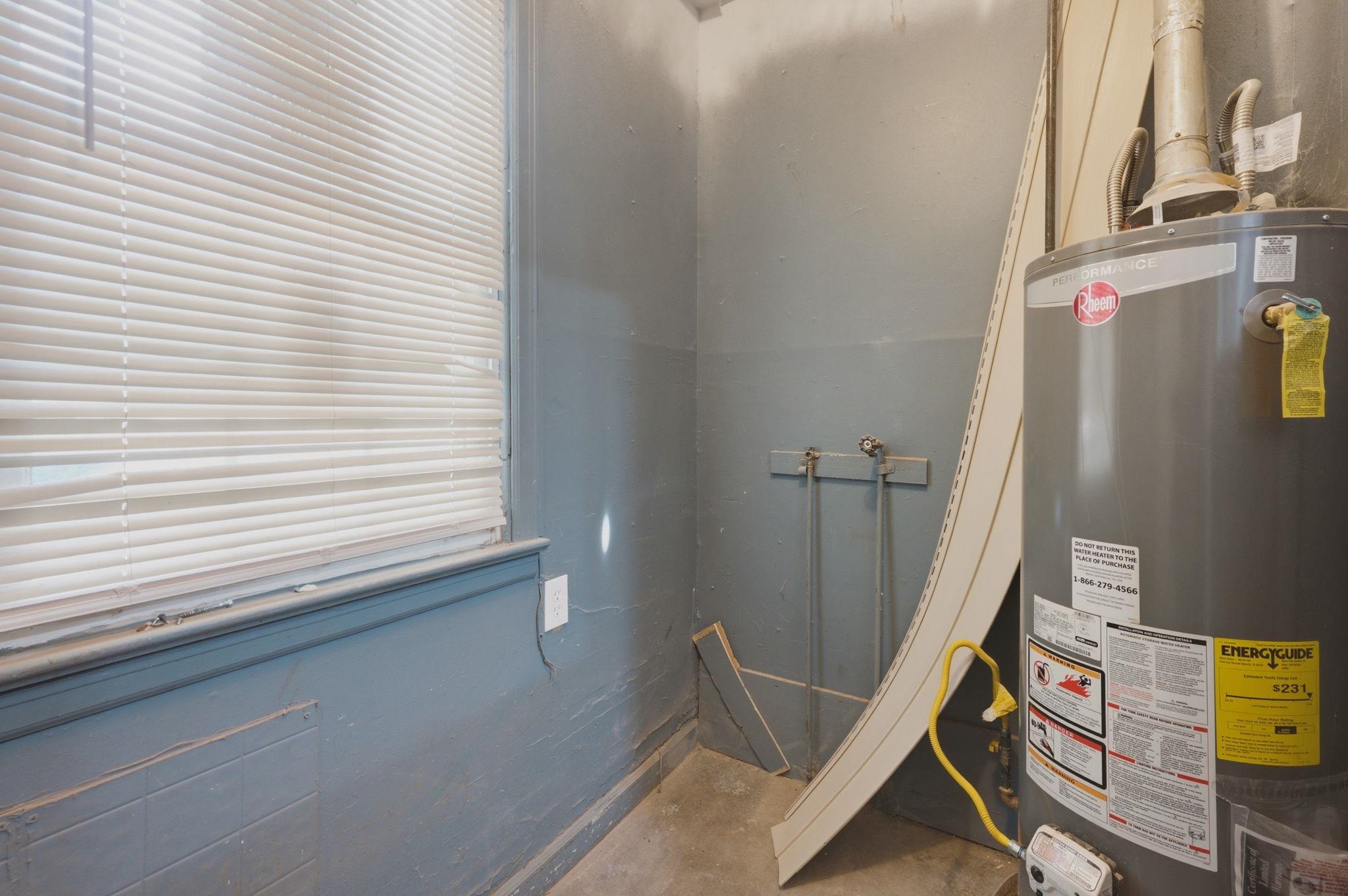 1833 N Green Property Photo 14