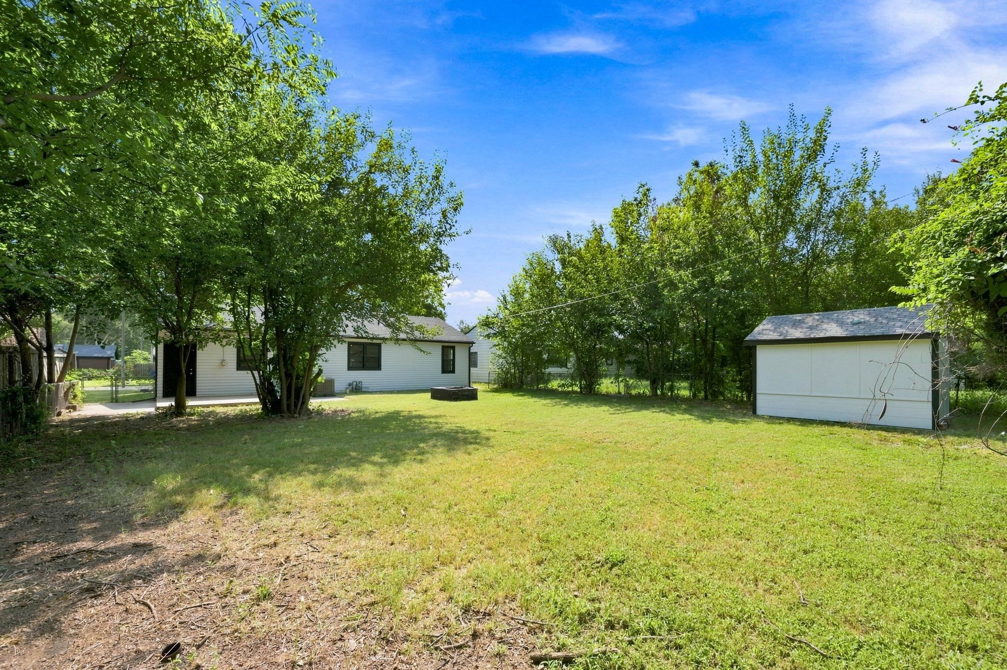 233 S Stearns Property Photo 25