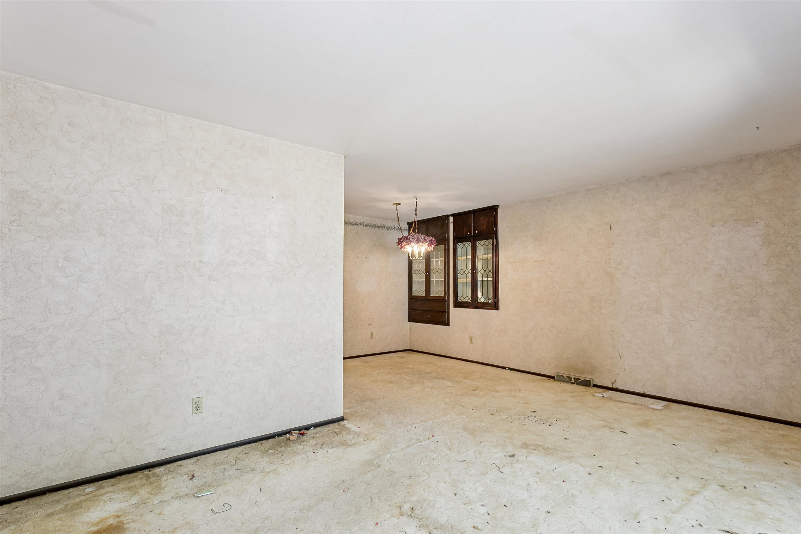 849 E Sunrise St Property Photo 3