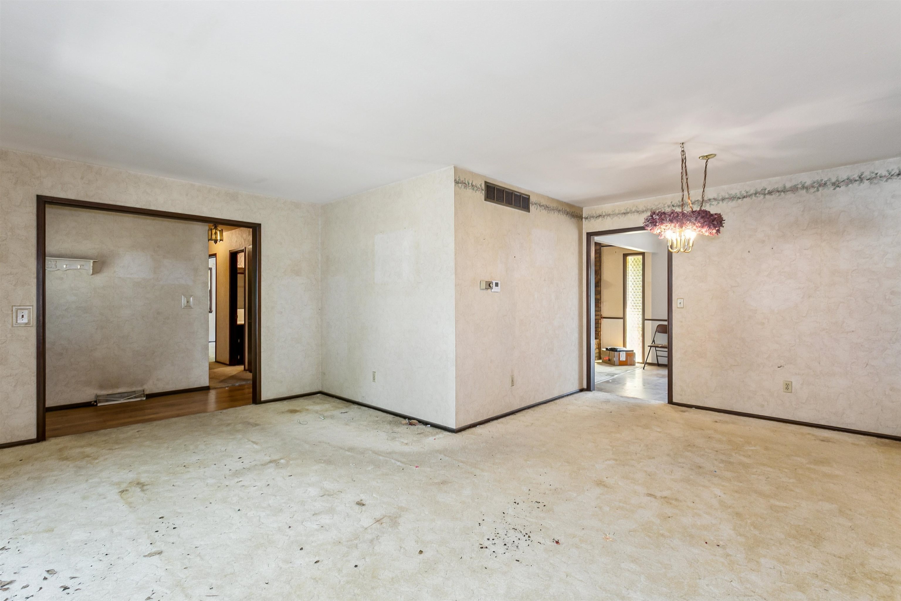 849 E Sunrise St Property Photo 4