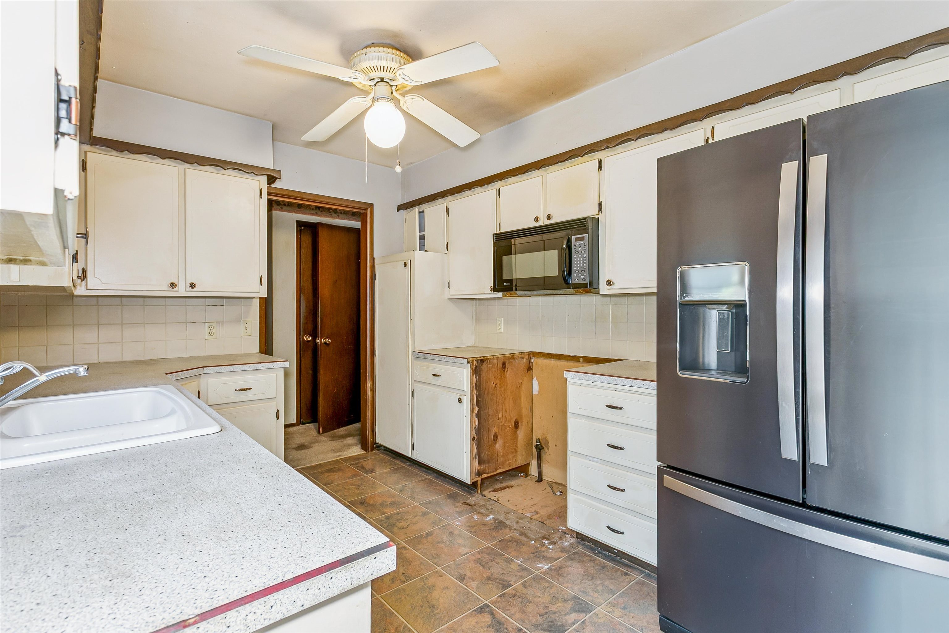 849 E Sunrise St Property Photo 7